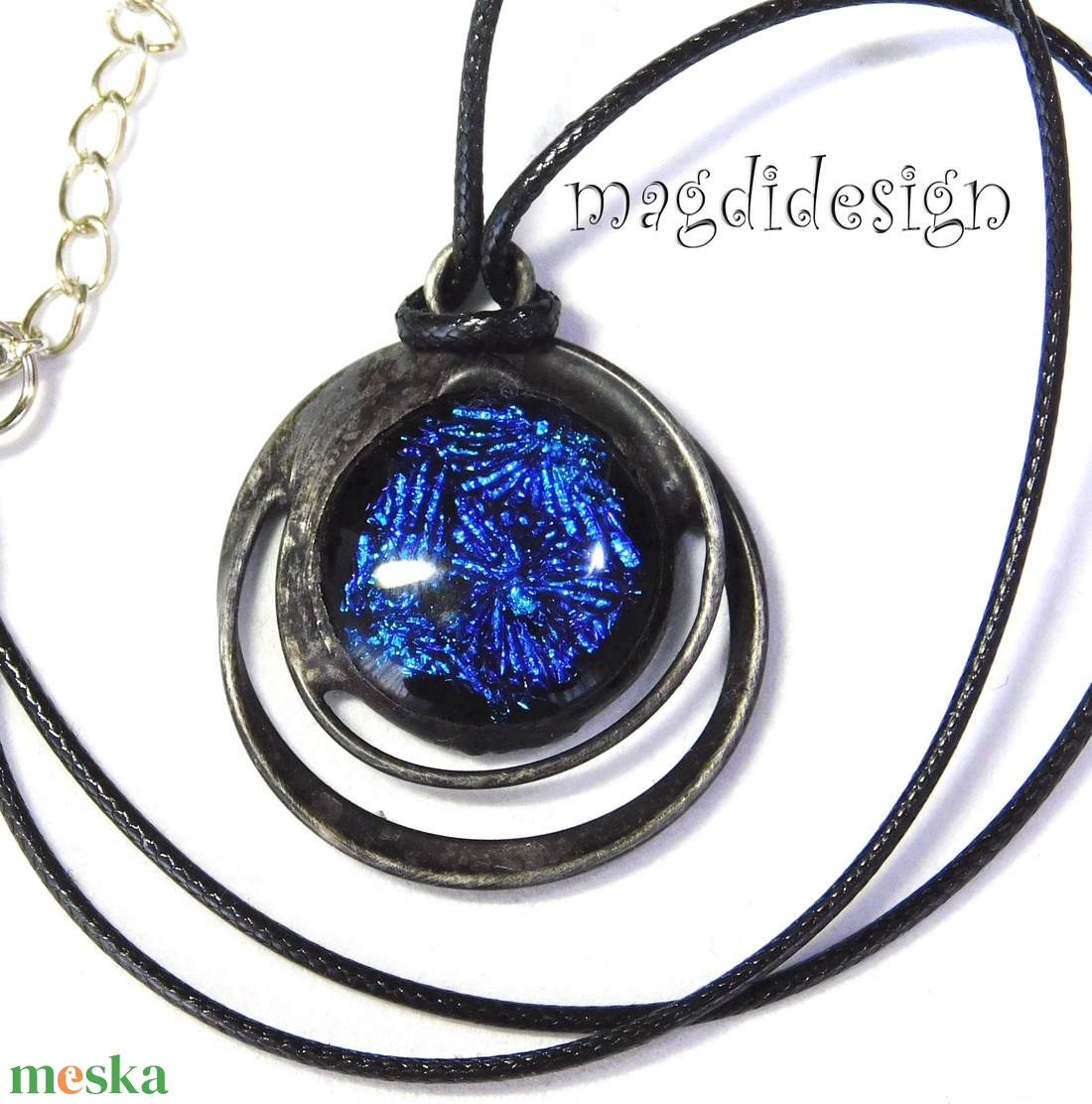 Fekete-kék bolygó üvegékszer nyaklánc 1 - ékszer - nyaklánc - medálos nyaklánc - Meska.hu