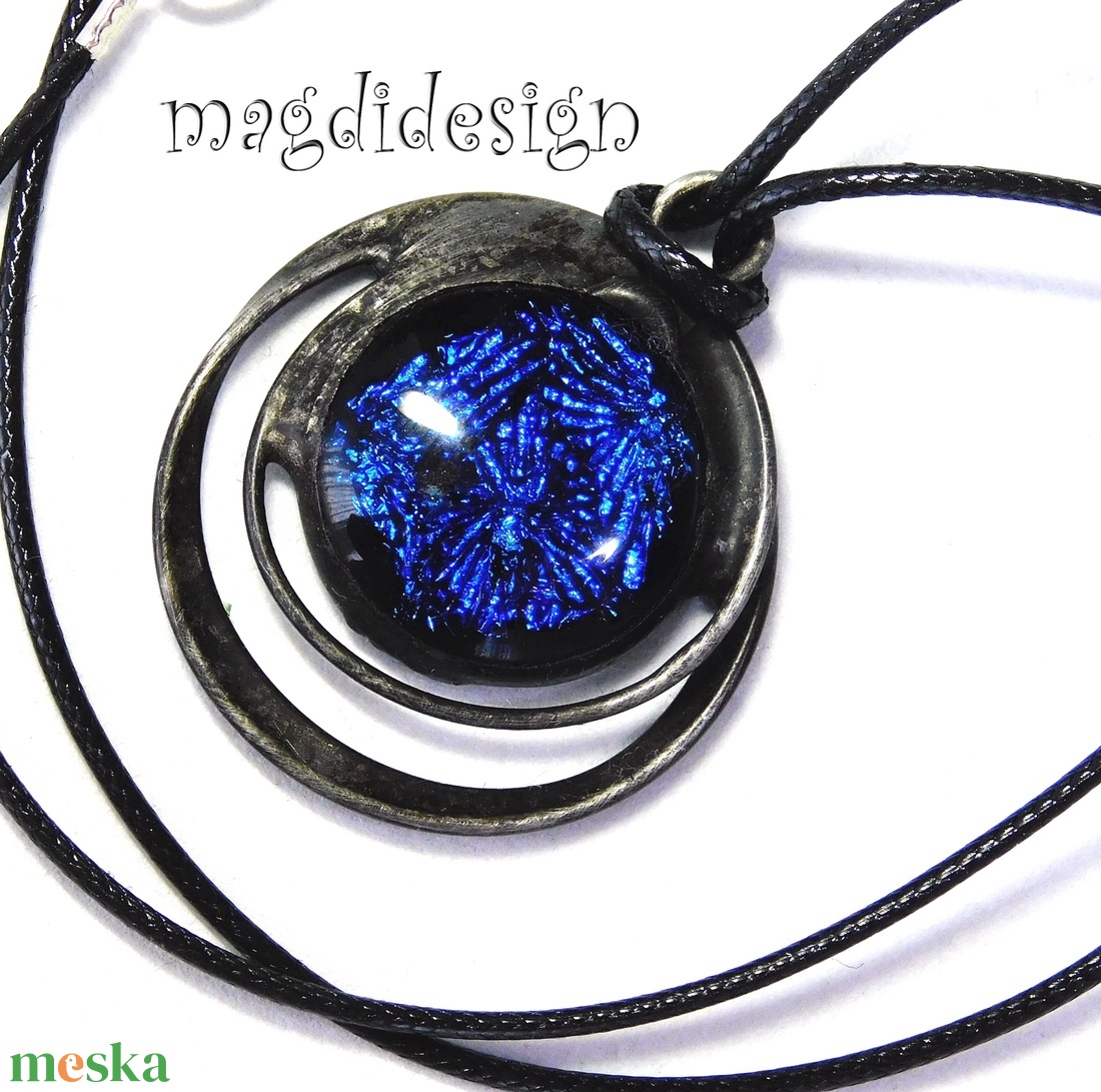 Fekete-kék bolygó üvegékszer nyaklánc 1 - ékszer - nyaklánc - medálos nyaklánc - Meska.hu