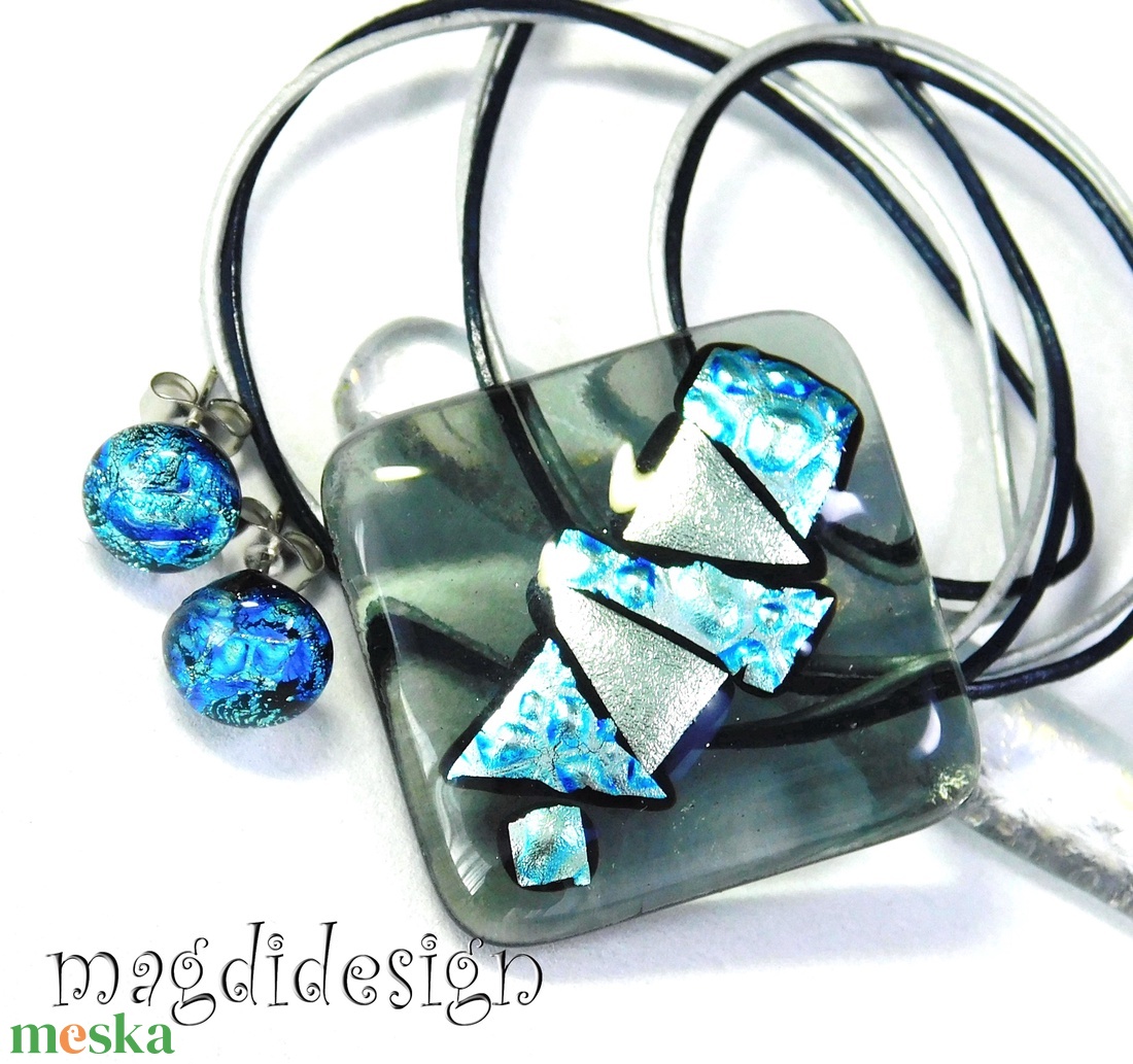 Csillogó dichroic szürkében üvegékszer szett nyaklánc stiftes fülbevaló - ékszer - ékszerszett - Meska.hu