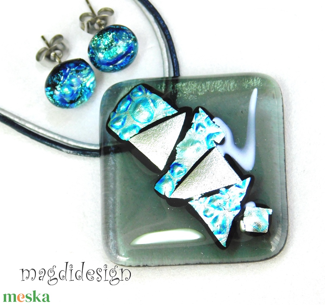 Csillogó dichroic szürkében üvegékszer szett nyaklánc stiftes fülbevaló - ékszer - ékszerszett - Meska.hu