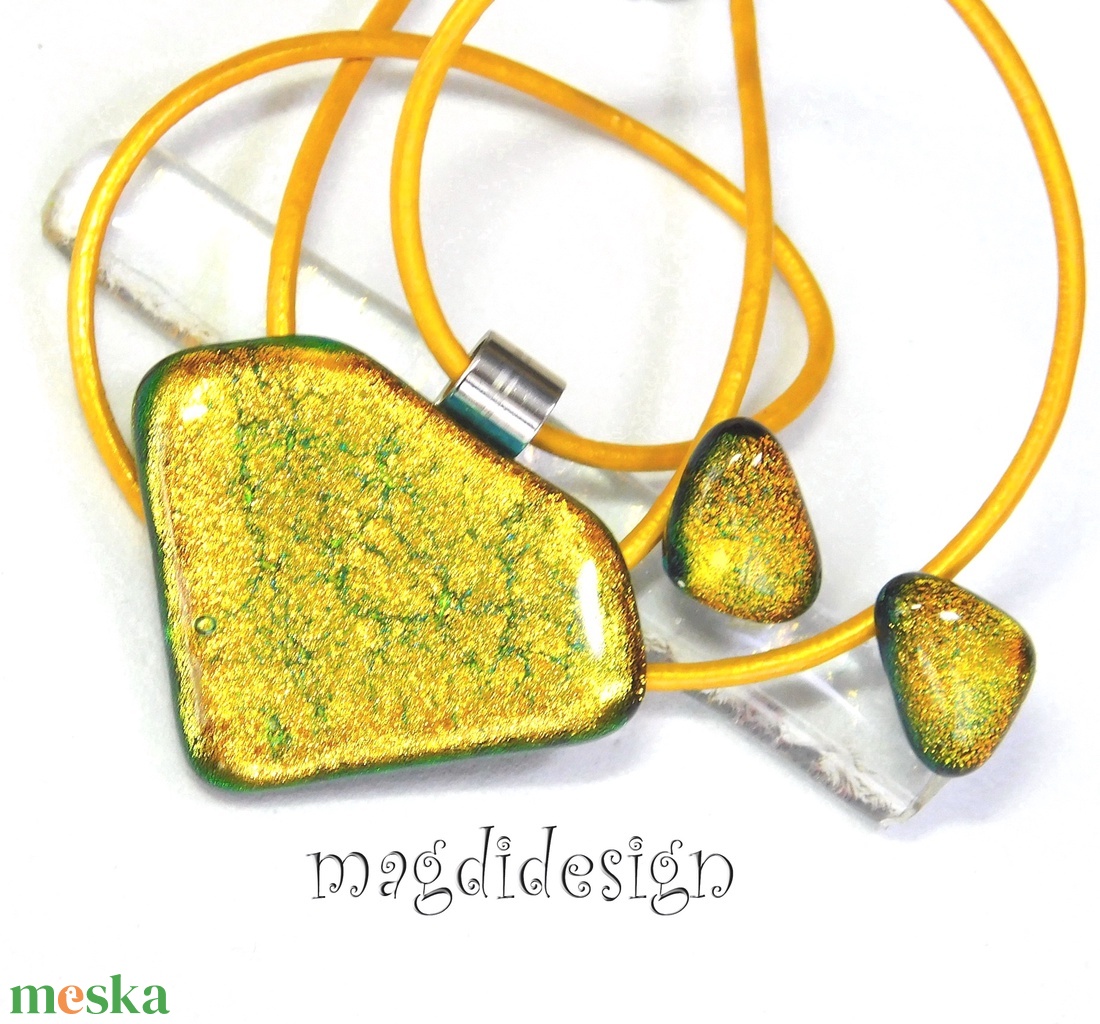 Csillogó arany üvegékszer szett, nyaklánc, stiftes fülbevaló  - ékszer - ékszerszett - Meska.hu