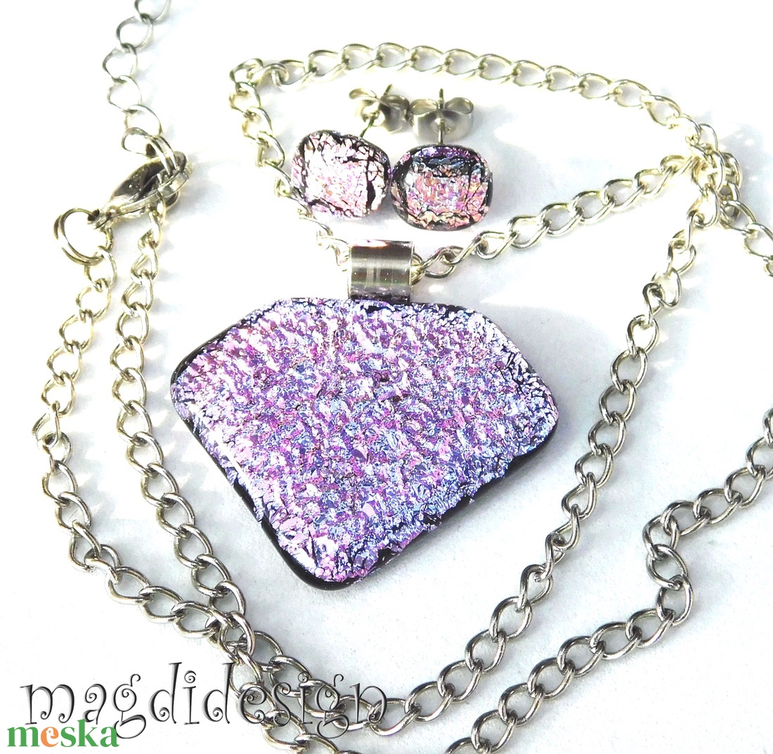 Csillogó élénk rózsaszín üvegékszer szett, nyaklánc, stiftes fülbevaló  - ékszer - ékszerszett - Meska.hu