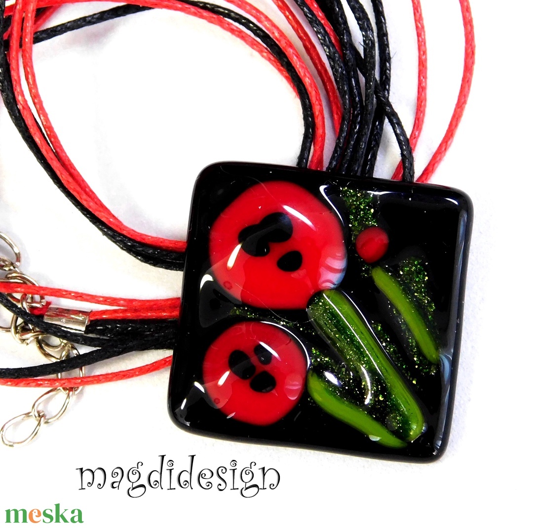 Pipacsok feketén üvegékszer nyaklánc    Ányák napjára, Óvónőknek - ékszer - nyaklánc - medál - Meska.hu