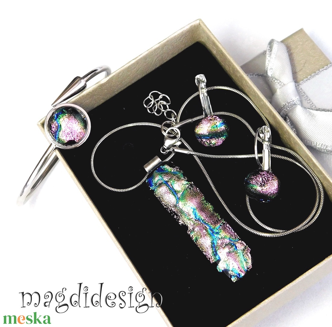 Türkiz-rózsaszín üvegékszer szett nyaklánc nyílhegy karkötő kapcsos fülbevaló - ékszer - ékszerszett - Meska.hu