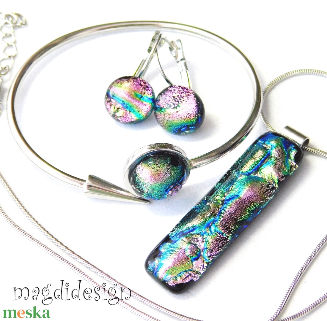 Türkiz-rózsaszín üvegékszer szett nyaklánc nyílhegy karkötő kapcsos fülbevaló - ékszer - ékszerszett - Meska.hu