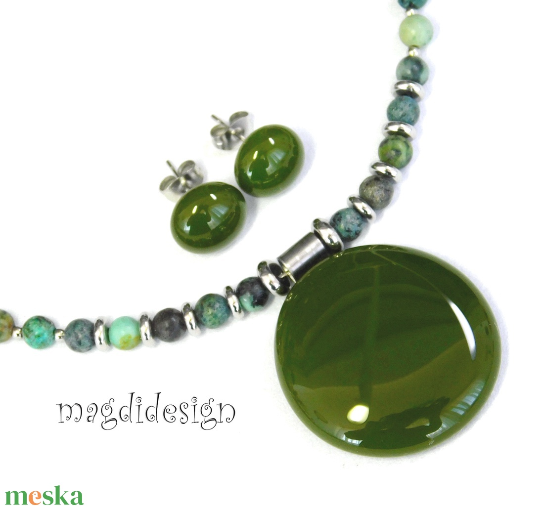 Mohazöld ásványköves üvegékszer szett nyaklánc, stiftes fülbevaló - ékszer - ékszerszett - Meska.hu