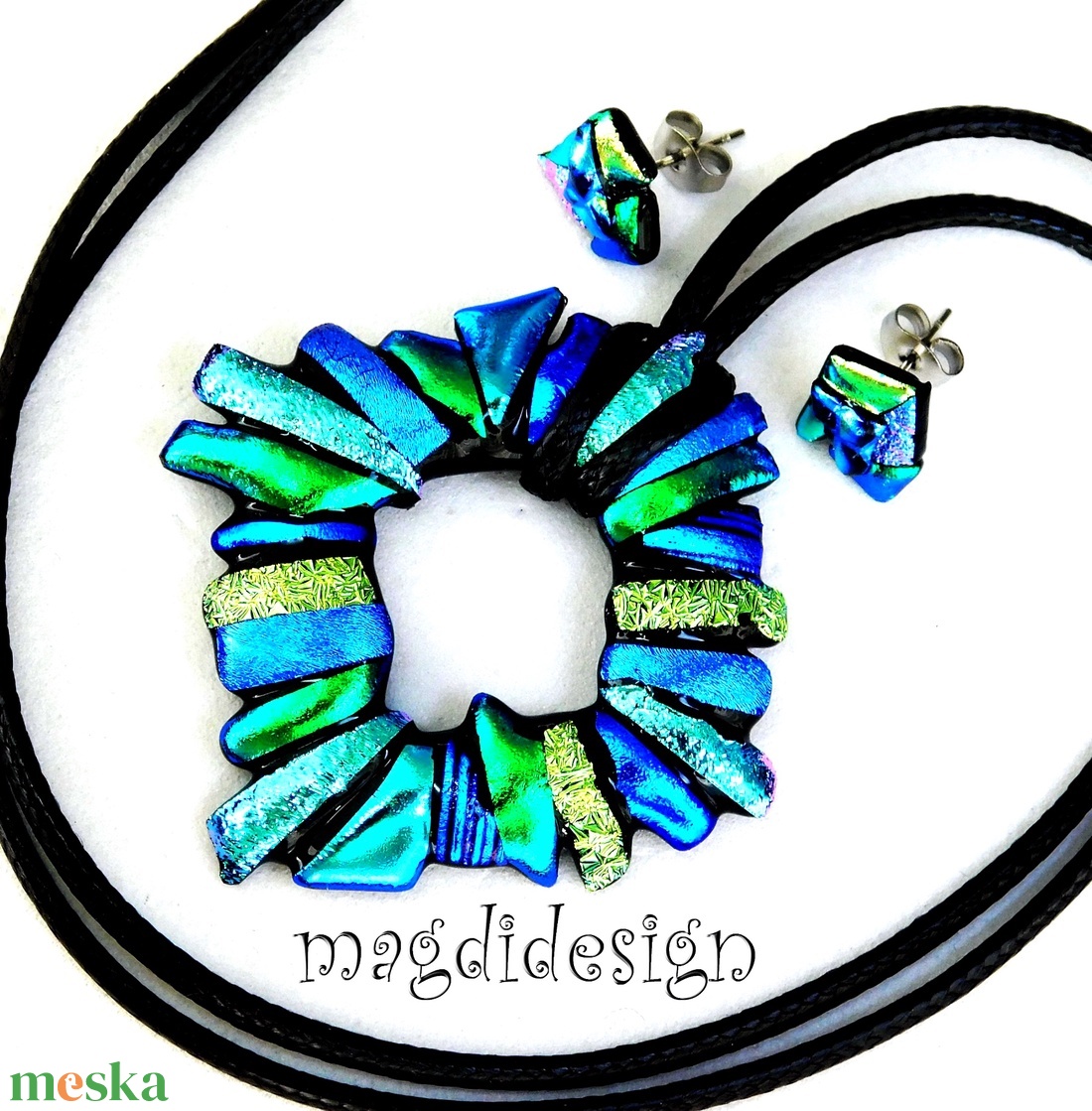 Kék-zöld borzaska üvegékszer szett nyaklánc stiftes fülbevaló  Ballagásra, anyák napjára, születésnpra - ékszer - ékszerszett - Meska.hu