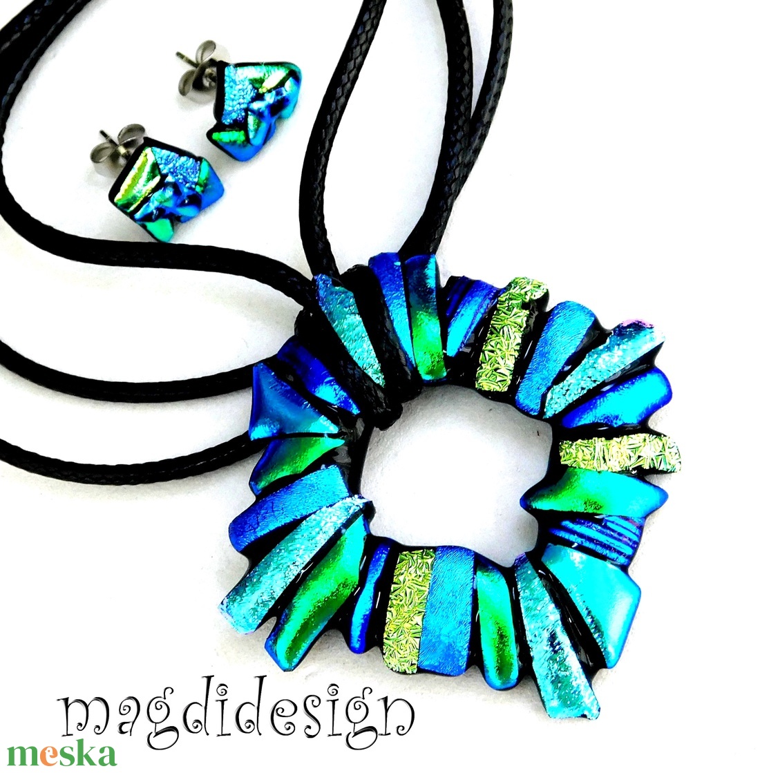 Kék-zöld borzaska üvegékszer szett nyaklánc stiftes fülbevaló  Ballagásra, anyák napjára, születésnpra - ékszer - ékszerszett - Meska.hu