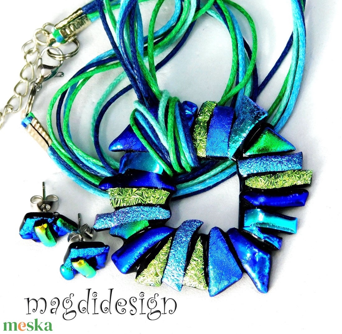 Kék-zöld borzaska üvegékszer szett nyaklánc stiftes fülbevaló  Ballagásra, anyák napjára, születésnpra - ékszer - ékszerszett - Meska.hu