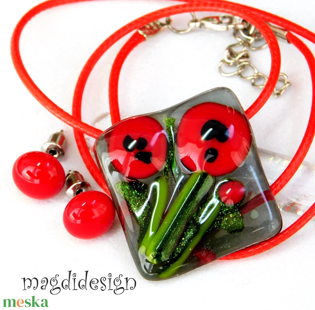 Pipacsok a szürkeségben üvegékszer szett nyaklánc, stiftes fülbevló  - ékszer - ékszerszett - Meska.hu