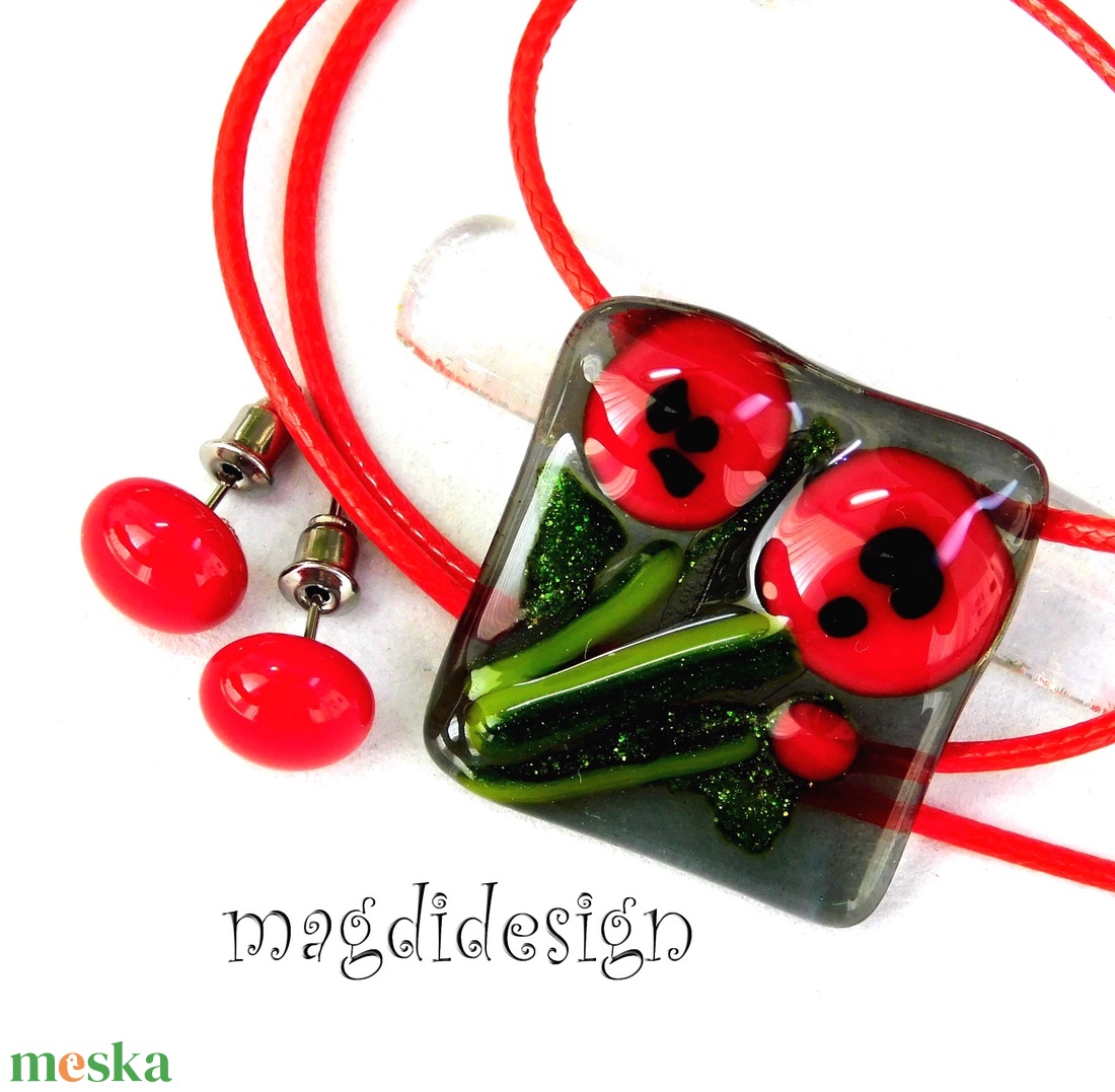 Pipacsok a szürkeségben üvegékszer szett nyaklánc, stiftes fülbevló  - ékszer - ékszerszett - Meska.hu