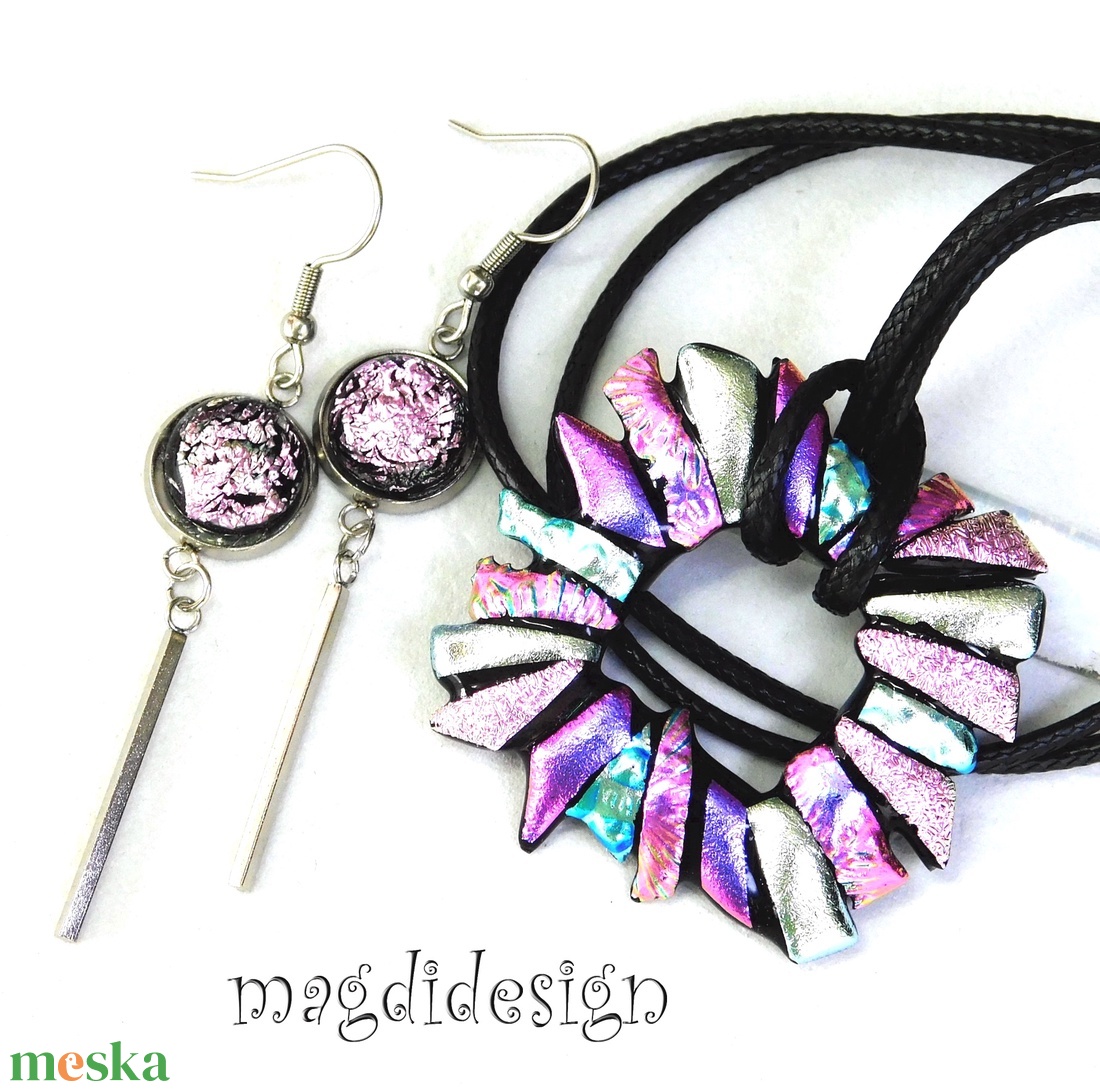 Rózsaszín dichroic üvegékszer lógós fülbevaló  - ékszer - fülbevaló - lógó fülbevaló - Meska.hu