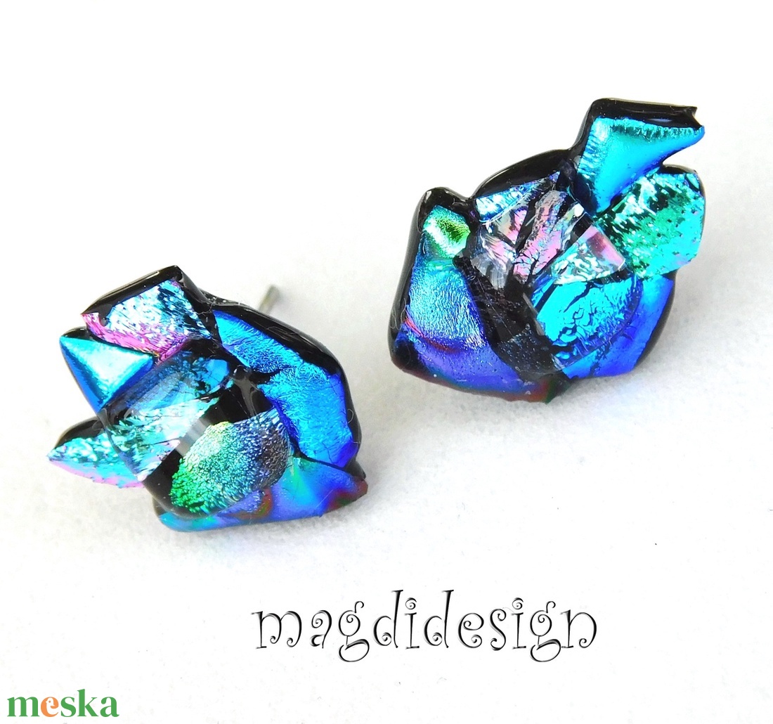 NEMESACÉL! Kék-türkiz-rózsaszín  borzaska dichroic üvegékszer stiftes fülbevaló  - ékszer - fülbevaló - pötty fülbevaló - Meska.hu