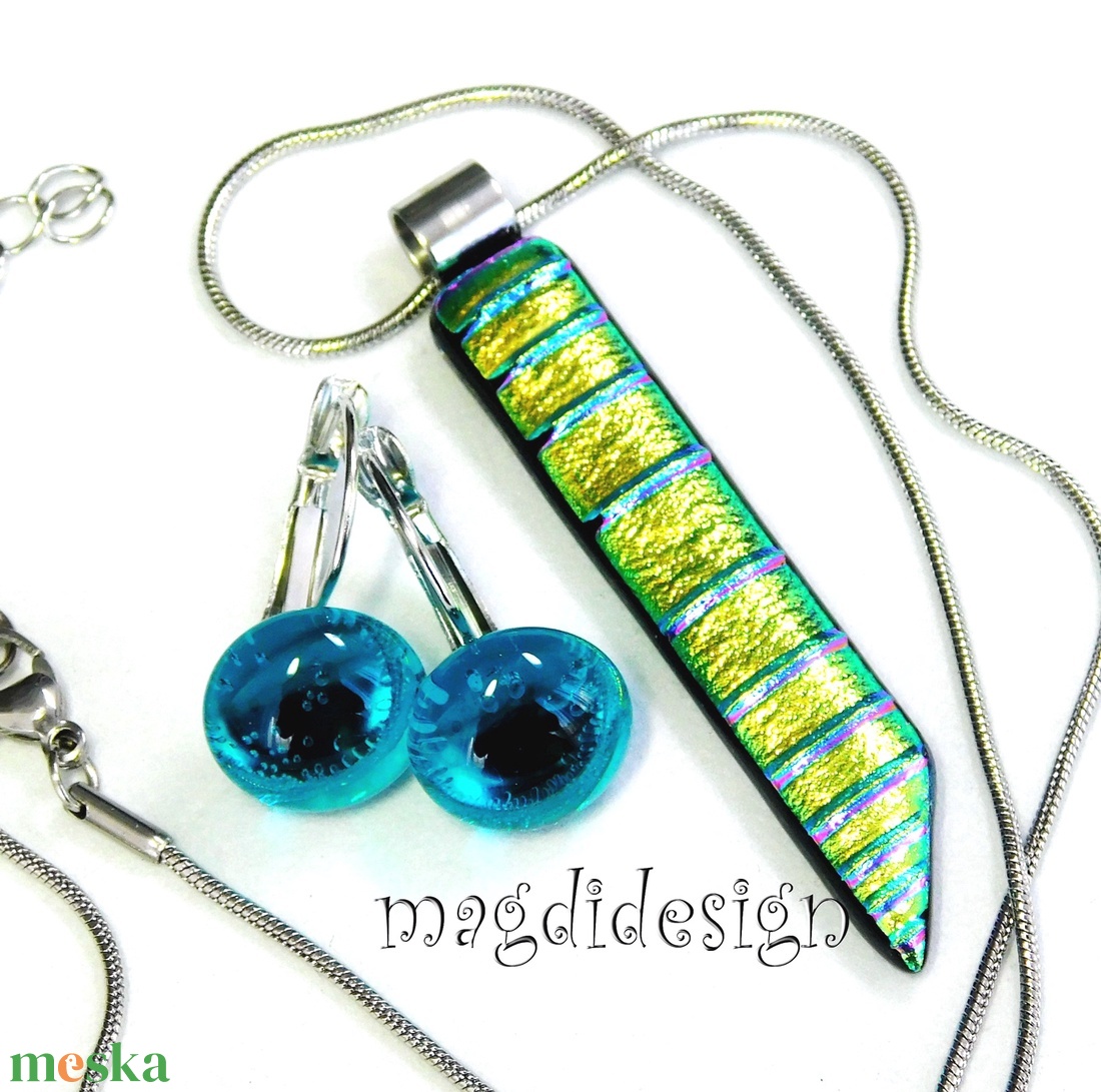  Rózsaszín csíkos dichroic üvegékszer szett nyaklánc kapcsos fülbevaló 2 - ékszer - ékszerszett - Meska.hu