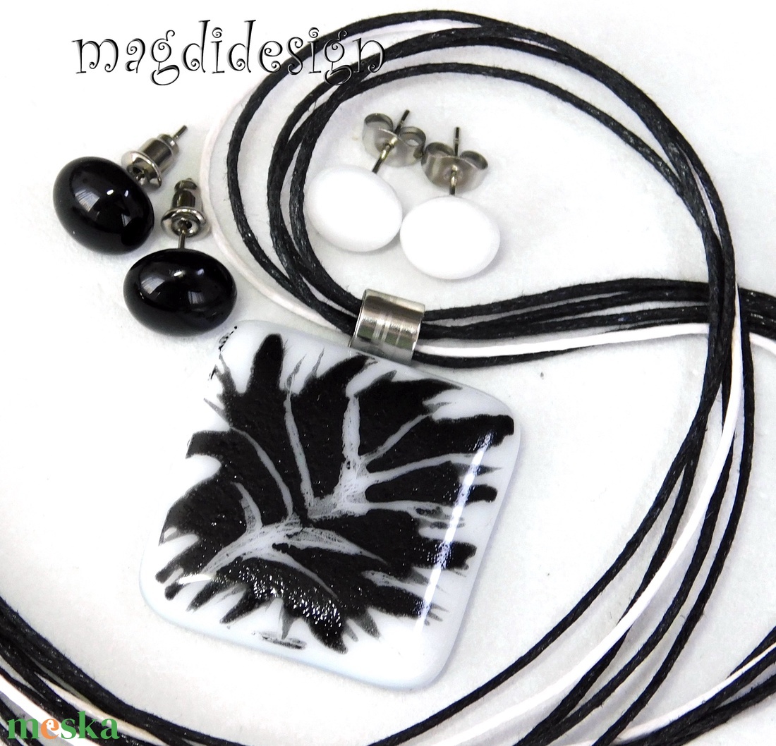 Csillogó fekete levél fehéren üvegékszer szett nyaklánc stiftes fülbevaló 1 - ékszer - ékszerszett - Meska.hu