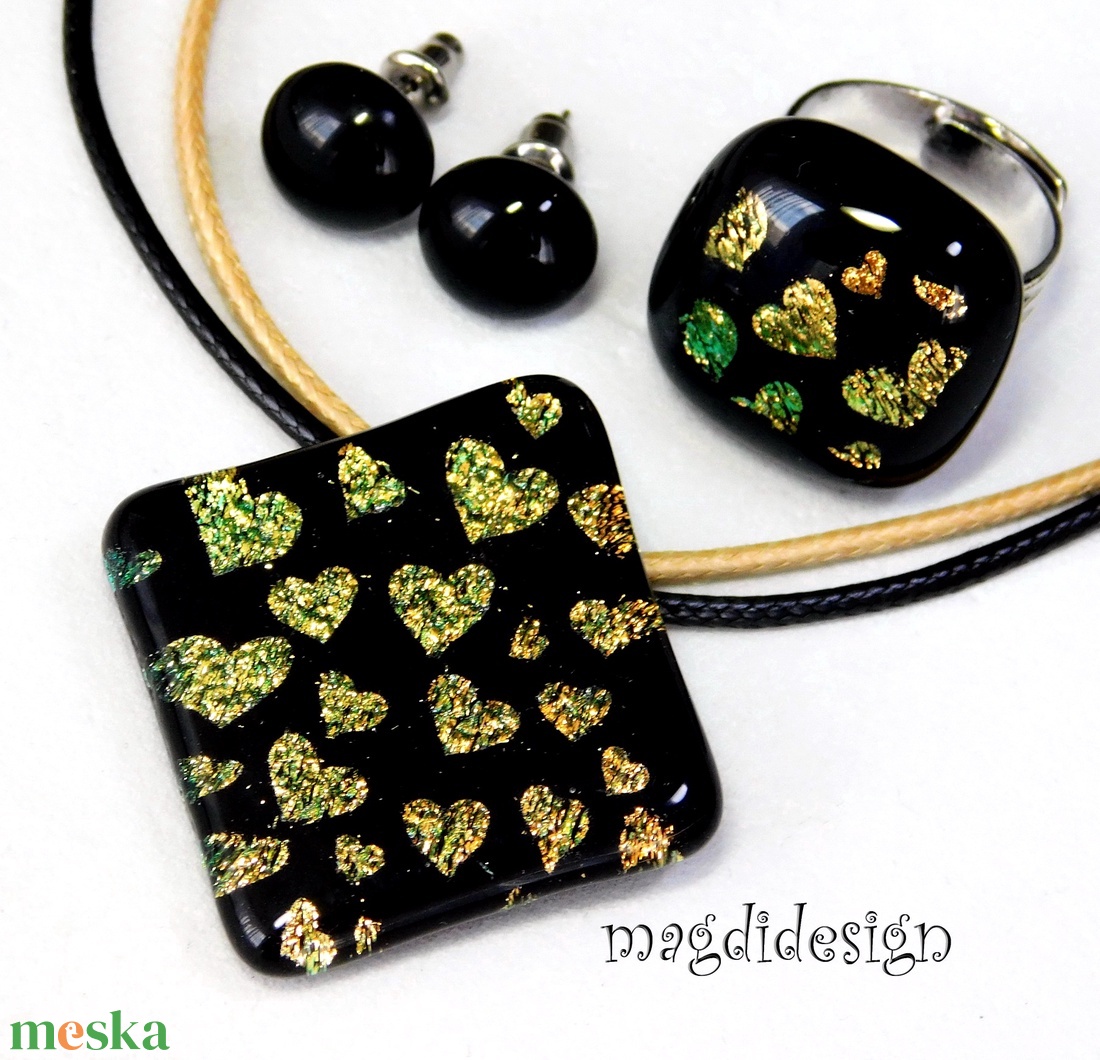 Arany színjátszó szívecskés üvegékszer szett nyaklánc, fülbevaló - Ballgásra, Anyák napjára, születésnapra, névnapra - ékszer - ékszerszett - Meska.hu