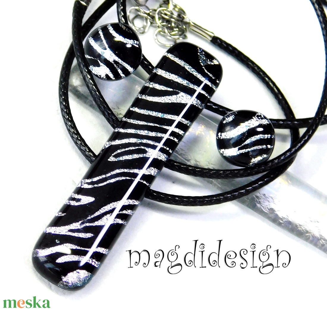  EXKLUZÍV  Fekete ezüst zebra üvegékszer szett nyaklánc stiftes fülbevaló 1 - Anyák napjára, ballgásra - ékszer - ékszerszett - Meska.hu