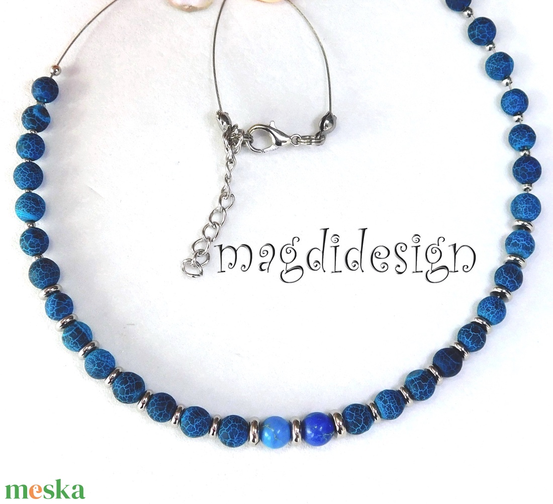 Kék howlit ásvány nyaklánc - ékszer - nyaklánc - bogyós nyaklánc - Meska.hu