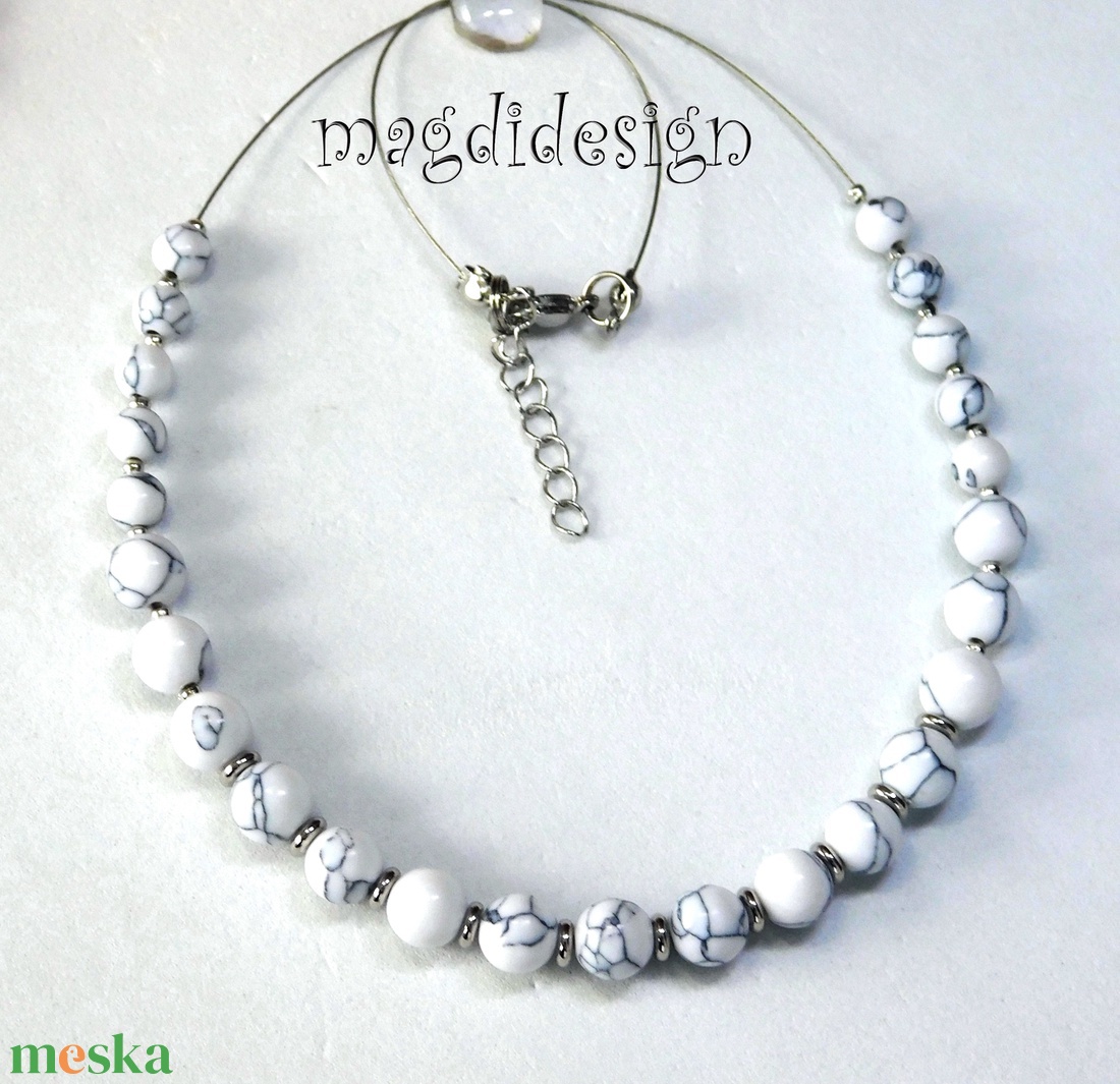 Fehér howlit ásvány nyaklánc - ékszer - nyaklánc - bogyós nyaklánc - Meska.hu