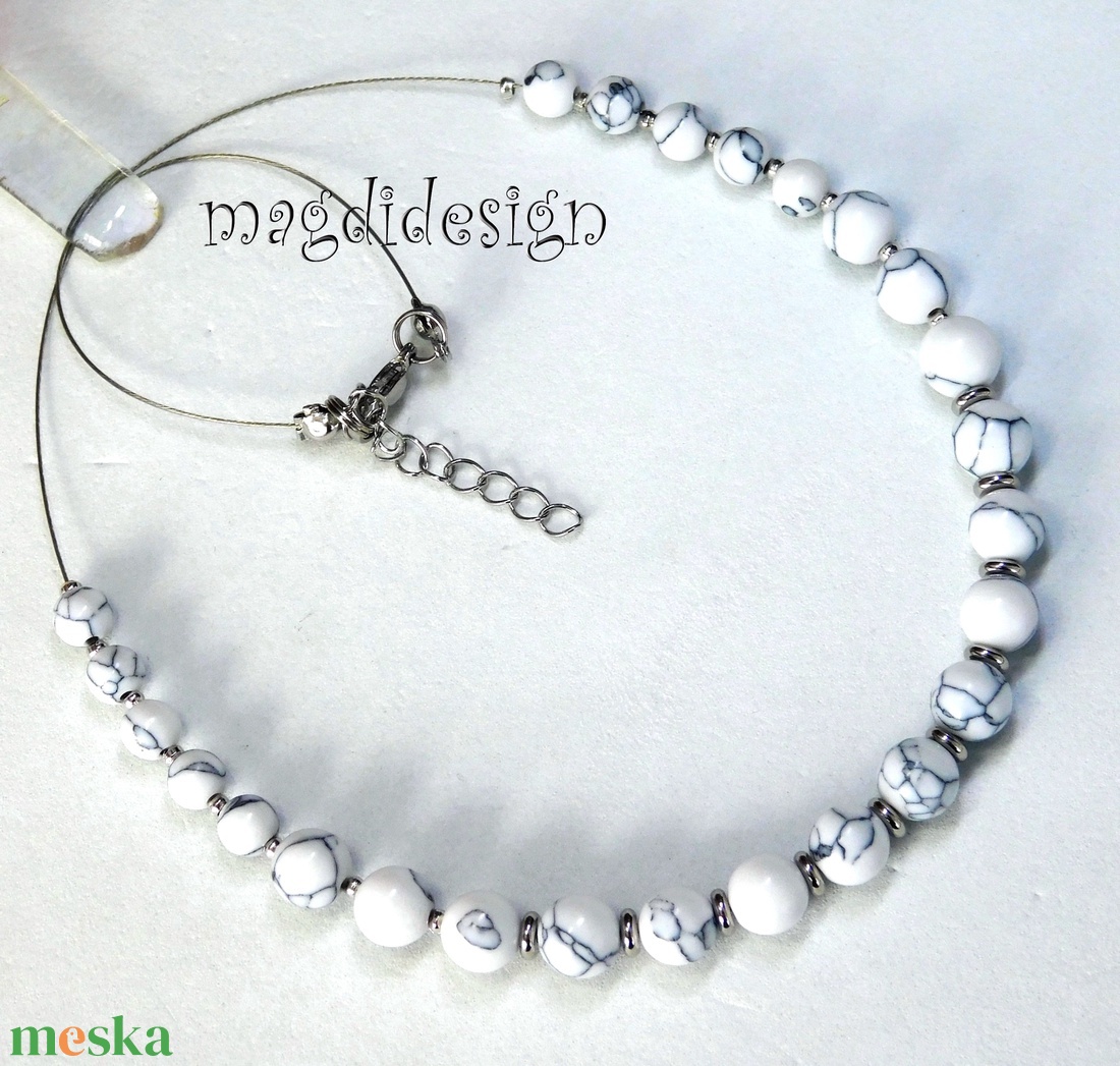 Fehér howlit ásvány nyaklánc - ékszer - nyaklánc - bogyós nyaklánc - Meska.hu