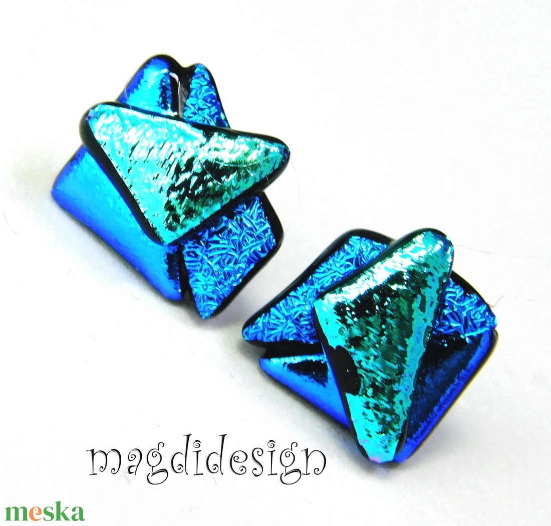 NEMESACÉL! Kék  borzaska dichroic üvegékszer stiftes fülbevaló  - ékszer - fülbevaló - pötty fülbevaló - Meska.hu