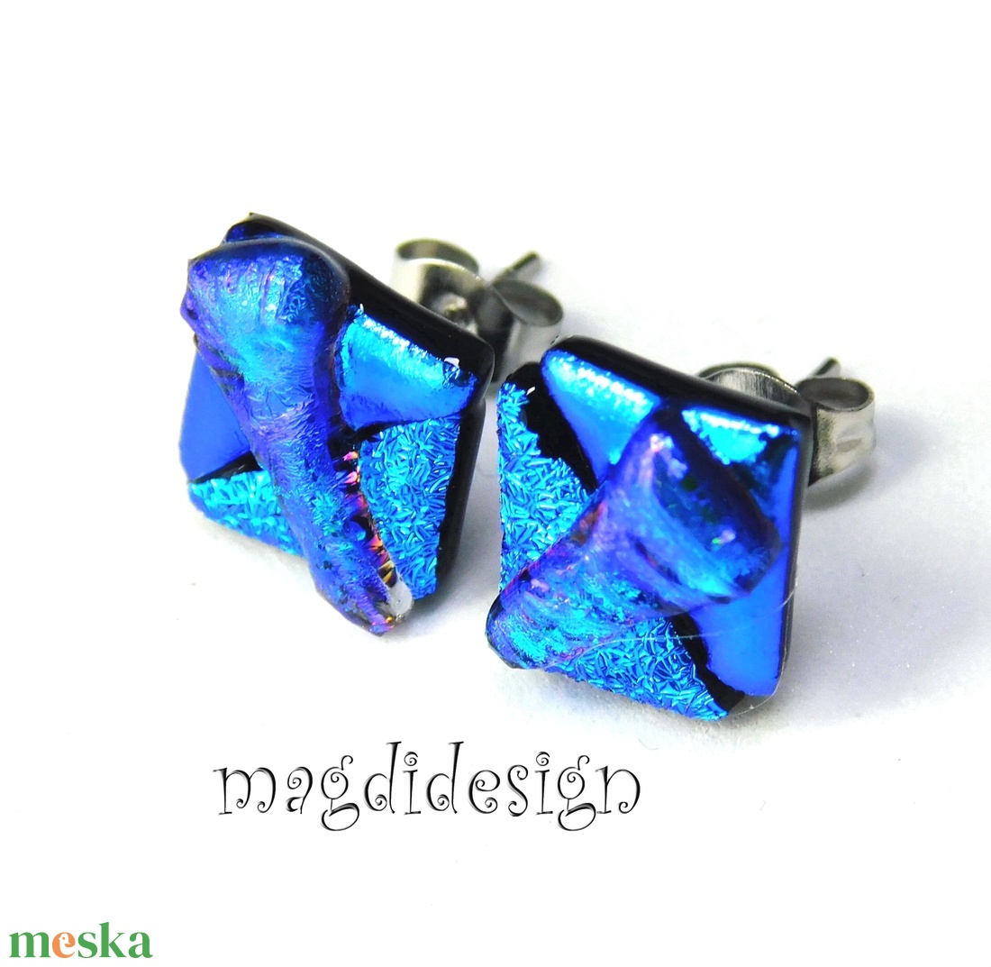 NEMESACÉL! Kék  borzaska dichroic üvegékszer stiftes fülbevaló  - ékszer - fülbevaló - pötty fülbevaló - Meska.hu