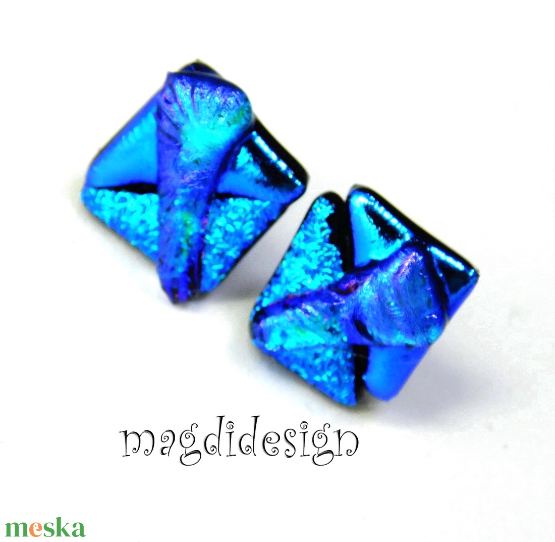 NEMESACÉL! Kék  borzaska dichroic üvegékszer stiftes fülbevaló  - ékszer - fülbevaló - pötty fülbevaló - Meska.hu