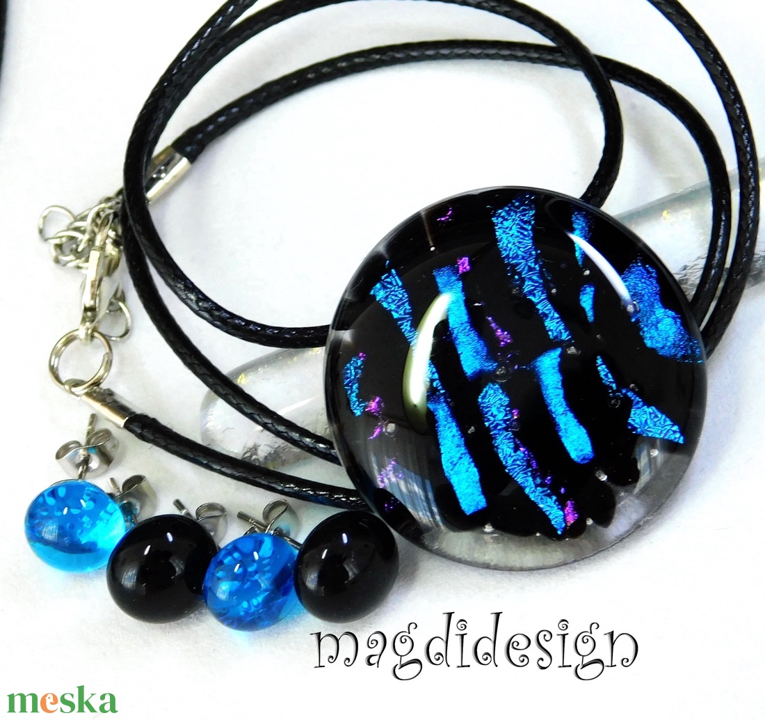  Kék fekete üvegékszer szett nyaklánc stiftes fülbevaló  Anyák napjára, ballagásra, születésnapra, névnapra - ékszer - ékszerszett - Meska.hu