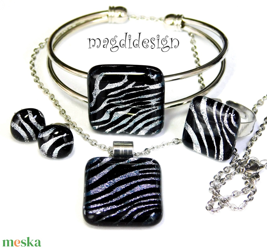 EXKLUZÍV Fekete ezüst zebra üvegékszer szett nyaklánc, karkötő, gyűrű, fülbevaló - Anyák napjára, ballgásra - ékszer - ékszerszett - Meska.hu