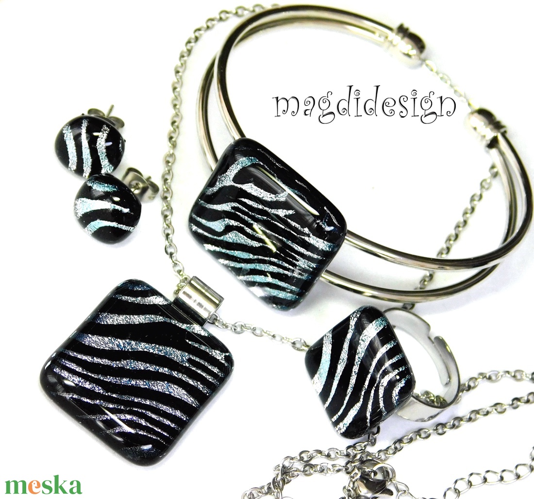 EXKLUZÍV Fekete ezüst zebra üvegékszer szett nyaklánc, karkötő, gyűrű, fülbevaló - Anyák napjára, ballgásra - ékszer - ékszerszett - Meska.hu
