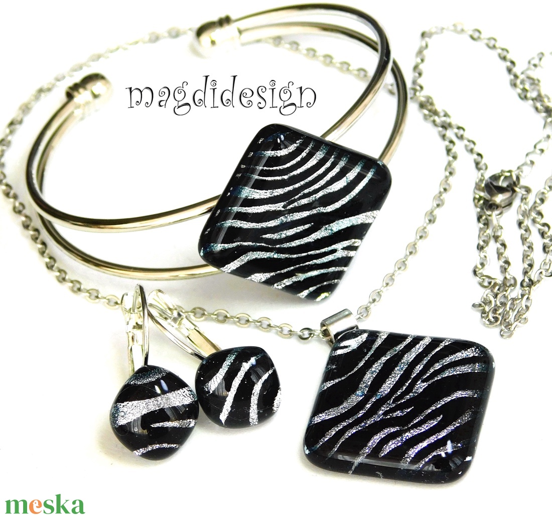 EXKLUZÍV Fekete ezüst zebra üvegékszer szett nyaklánc, karkötő, fülbevaló - Anyák napjára, ballgásra - ékszer - ékszerszett - Meska.hu
