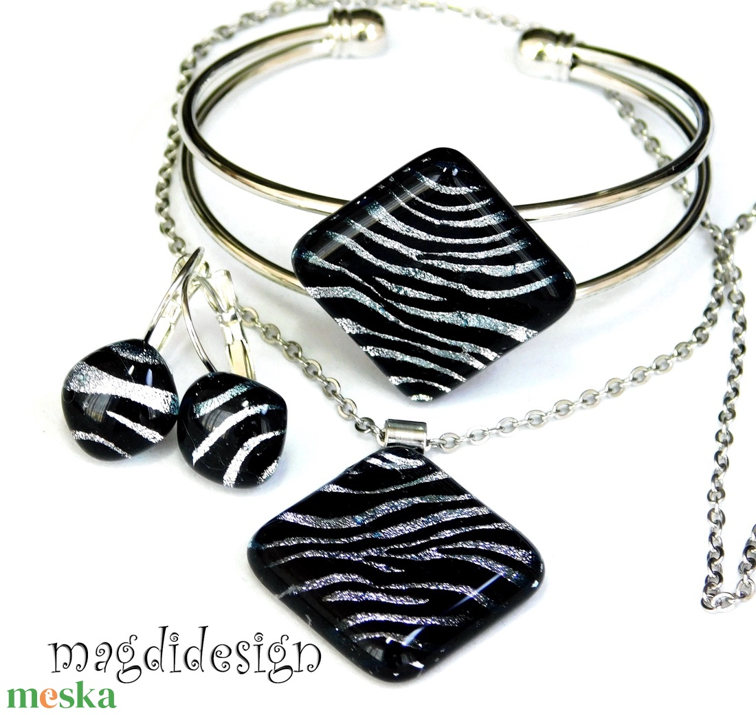 EXKLUZÍV Fekete ezüst zebra üvegékszer szett nyaklánc, karkötő, fülbevaló - Anyák napjára, ballgásra - ékszer - ékszerszett - Meska.hu