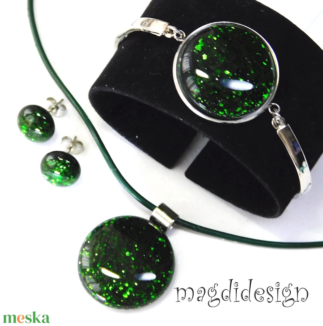 Zöld aventurin csillogás üvegékszer szett, nyaklánc, karkötő, fülbevaló Anyák napjára, ballagásra, születésnapra - ékszer - ékszerszett - Meska.hu