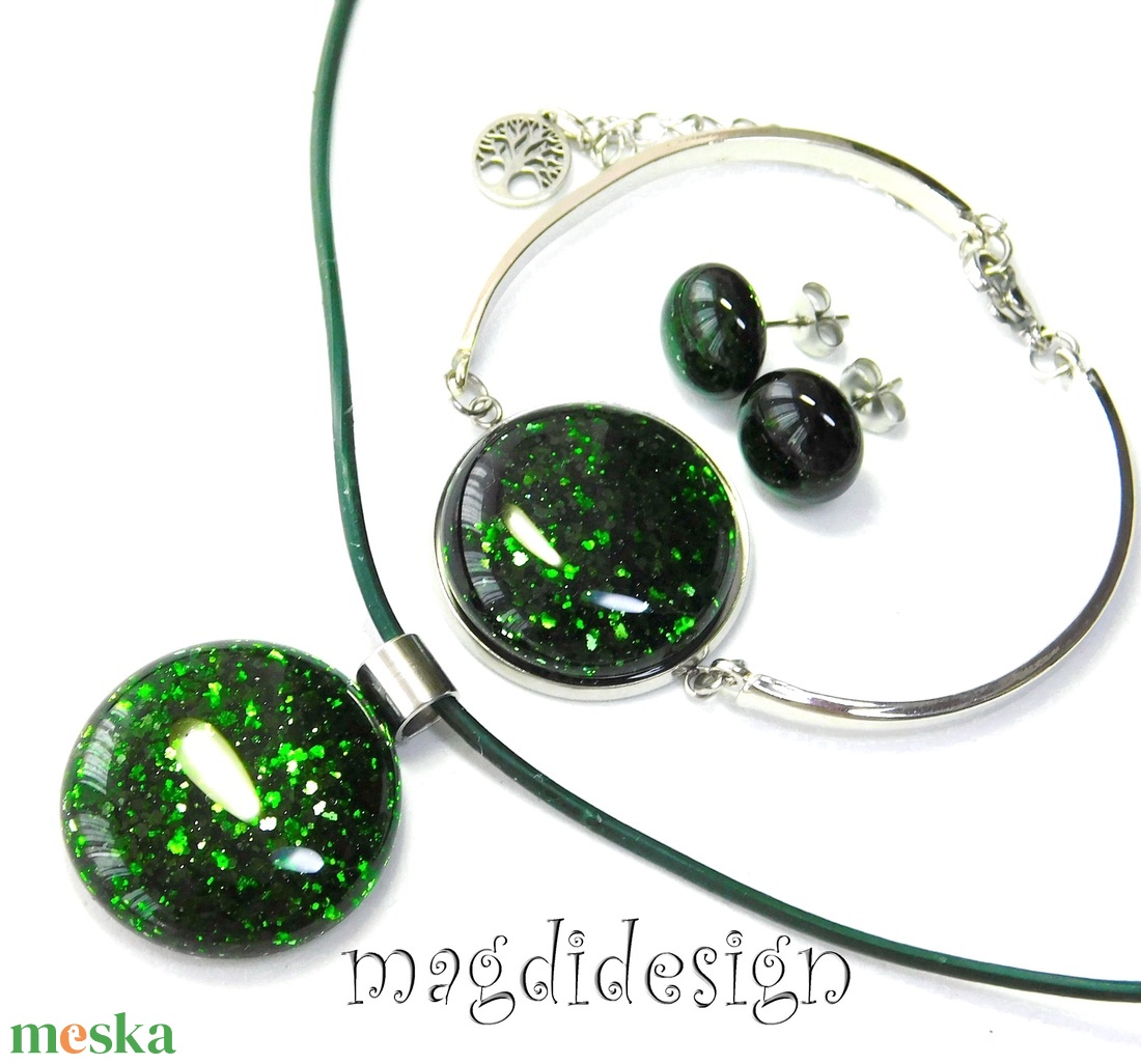 Zöld aventurin csillogás üvegékszer szett, nyaklánc, karkötő, fülbevaló Anyák napjára, ballagásra, születésnapra - ékszer - ékszerszett - Meska.hu