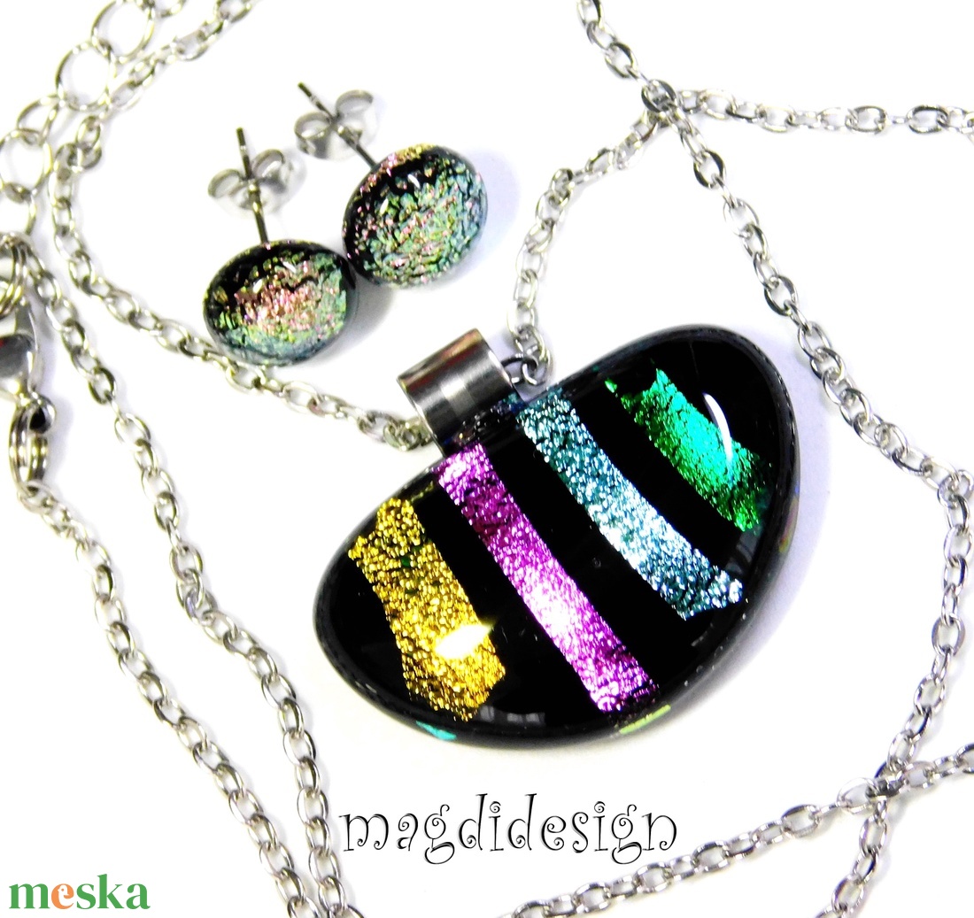 NEMESACÉL! Színes dichroic csikok üvegékszer szett, nyaklánc, stiftes fülbevaló  - ékszer - ékszerszett - Meska.hu