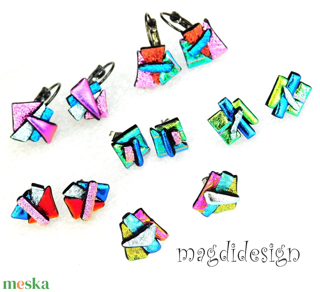 NEMESACÉL! Kék-zöld-ezüst borzaska dichroic üvegékszer stiftes fülbevaló - ékszer - fülbevaló - pötty fülbevaló - Meska.hu