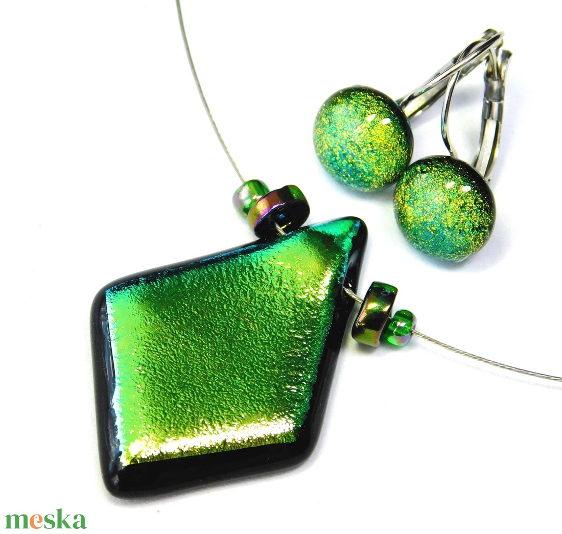  NEMESACÉL! Selyem zöld dichroic üvegékszer szett nyaklánc kapcsos fülbevaló - ékszer - ékszerszett - Meska.hu