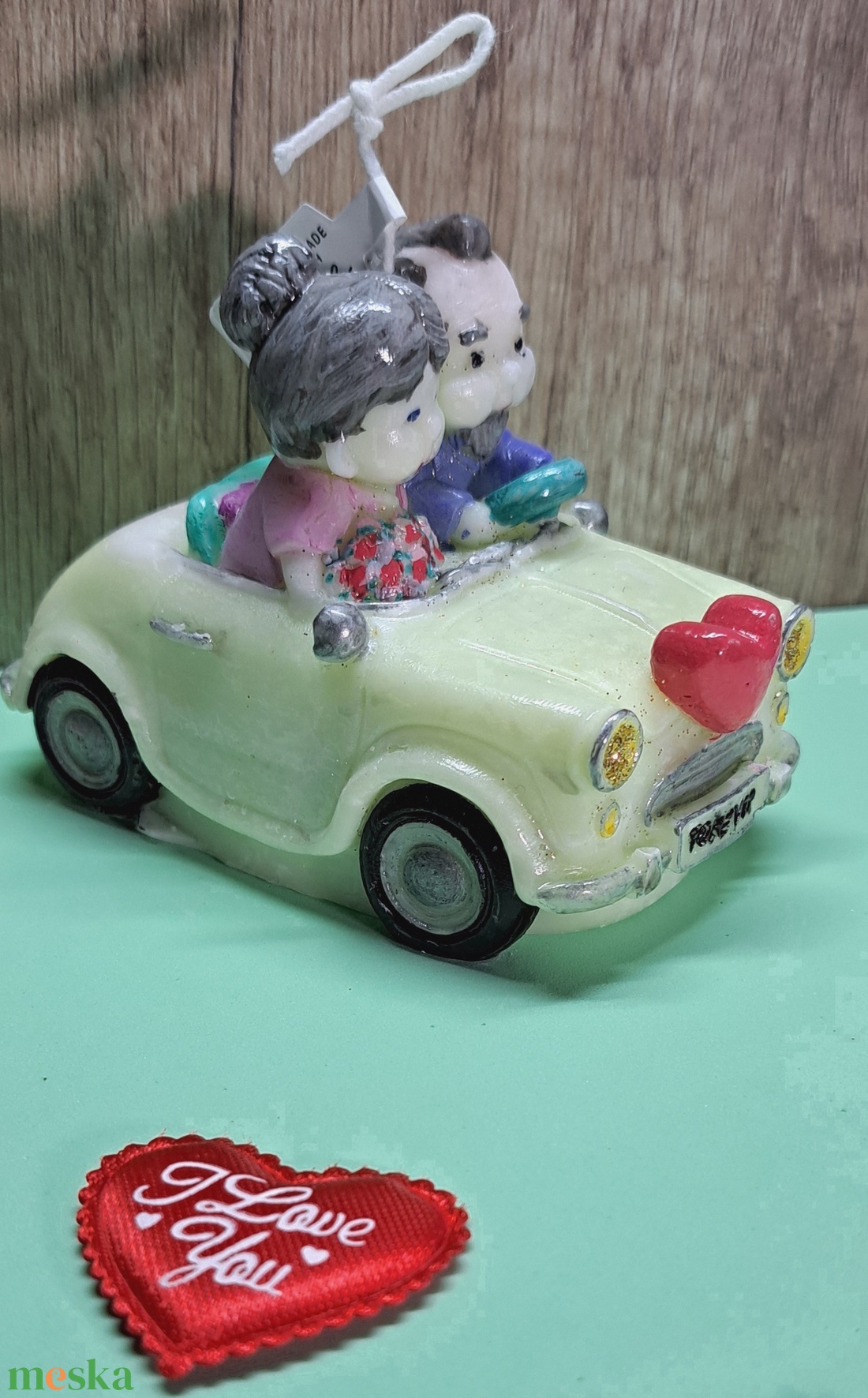 Kézzel készült romantikus gyertya � Szerelmes pár autóban - otthon & életmód - gyertya, illat, aroma - gyertya - Meska.hu