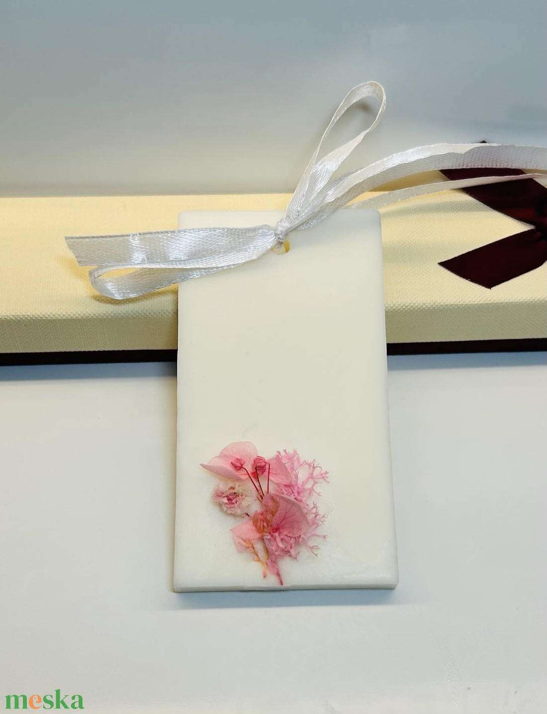 3D viasz akasztható aromaterápiás tábla szárított virágokkal - otthon & életmód - gyertya, illat, aroma - illatviasz - Meska.hu 3D viasz akasztható aromaterápiás tábla szárított virágokkal - otthon & életmód - gyertya, illat, aroma - illatviasz - Meska.hu