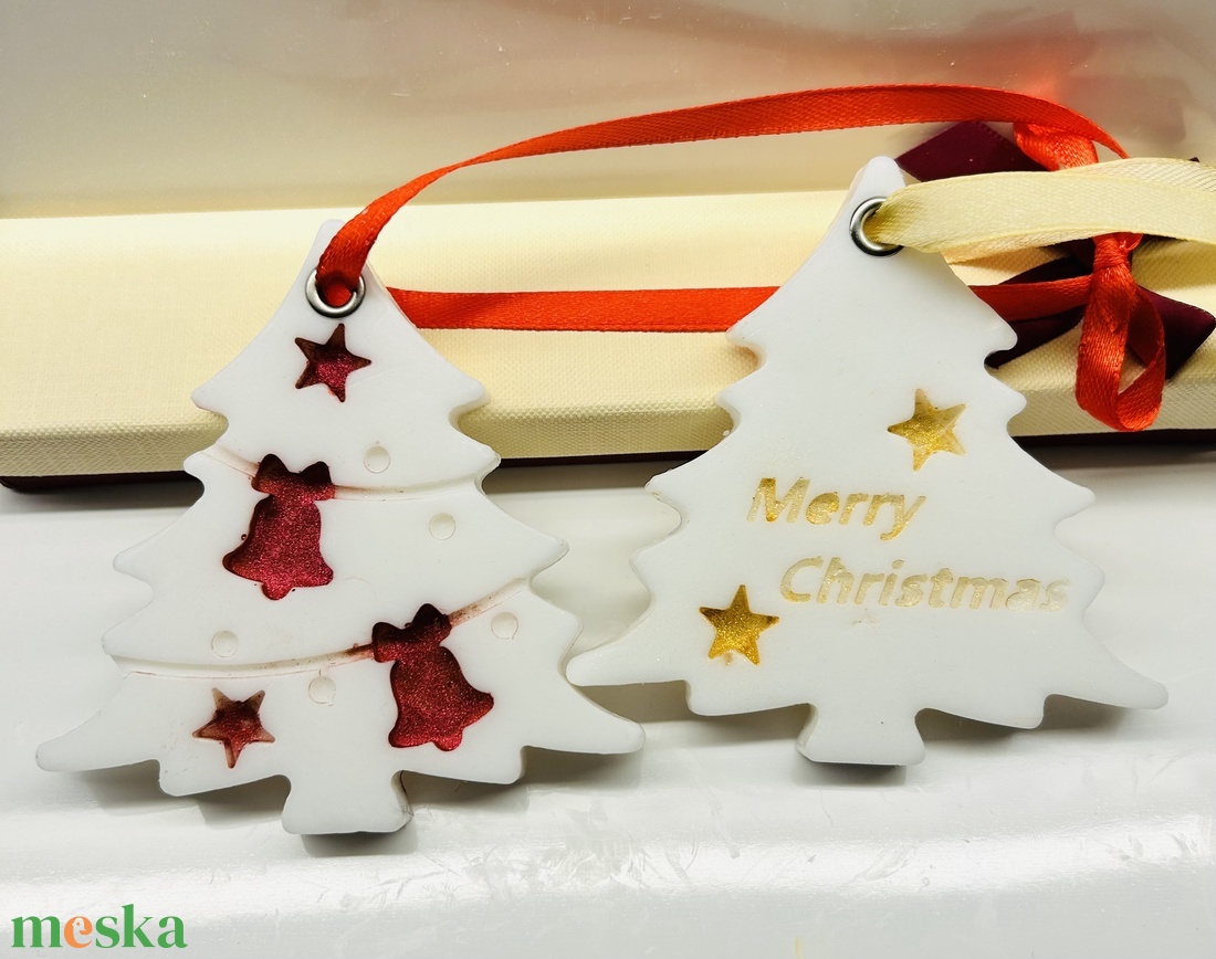 Akaszthatós karácsonyfadísz shaevajas szappanból - szépségápolás - szappan & fürdés - kézműves szappan - Meska.hu