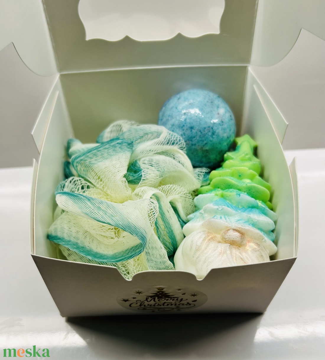 Karácsonyi én idő (me time) ajándék box illatos fürdőbombával és shea vajas szappannal ! - szépségápolás - szappan & fürdés - kézműves szappan - Meska.hu Karácsonyi én idő (me time) ajándék box illatos fürdőbombával és shea vajas szappannal ! - szépségápolás - szappan & fürdés - kézműves szappan - Meska.hu