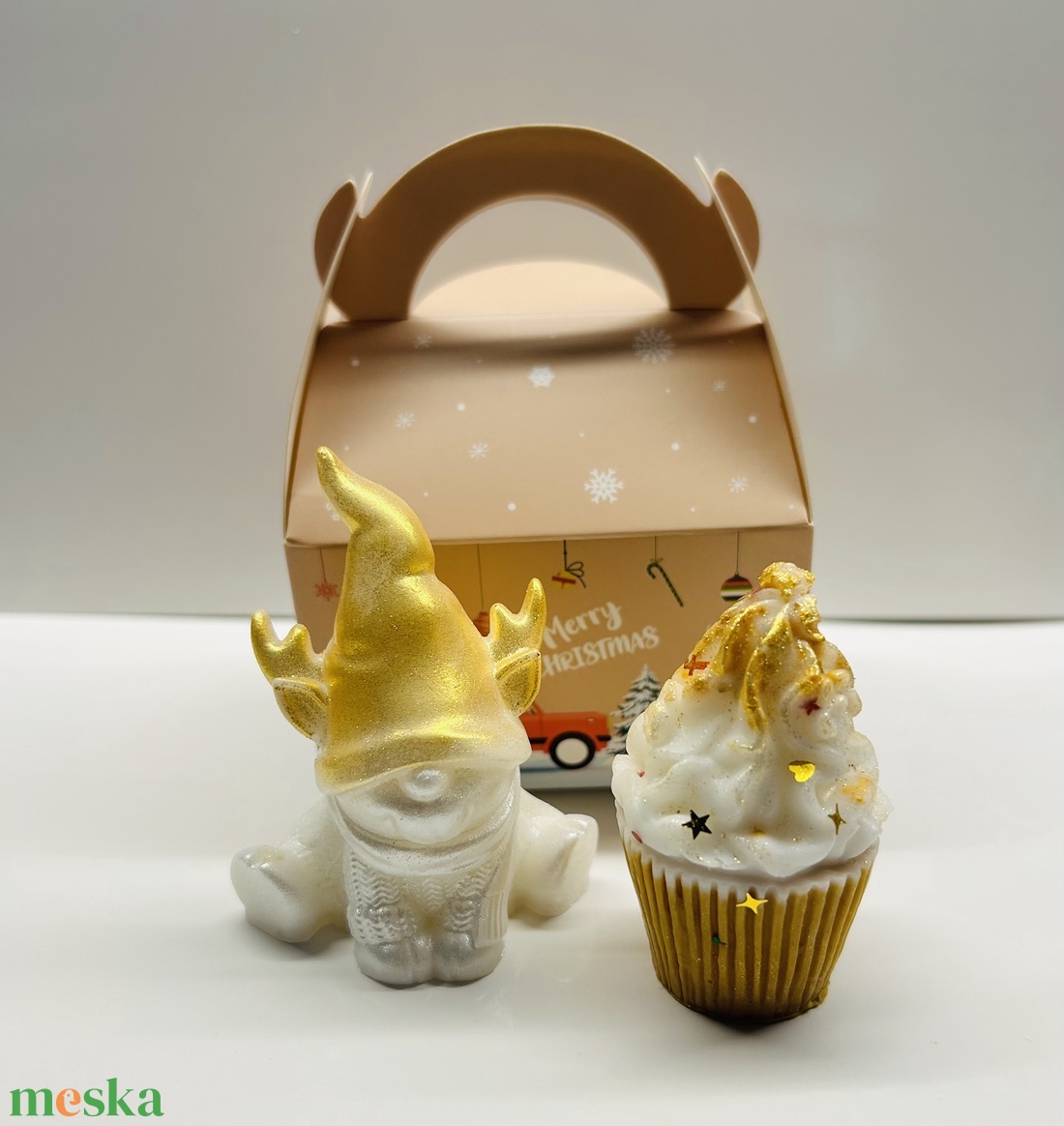Szappan muffin kutya, cica, vagy rénszarvas figurával ajándék dobozban - szépségápolás - szappan & fürdés - kézműves szappan - Meska.hu Szappan muffin kutya, cica, vagy rénszarvas figurával ajándék dobozban - szépségápolás - szappan & fürdés - kézműves szappan - Meska.hu