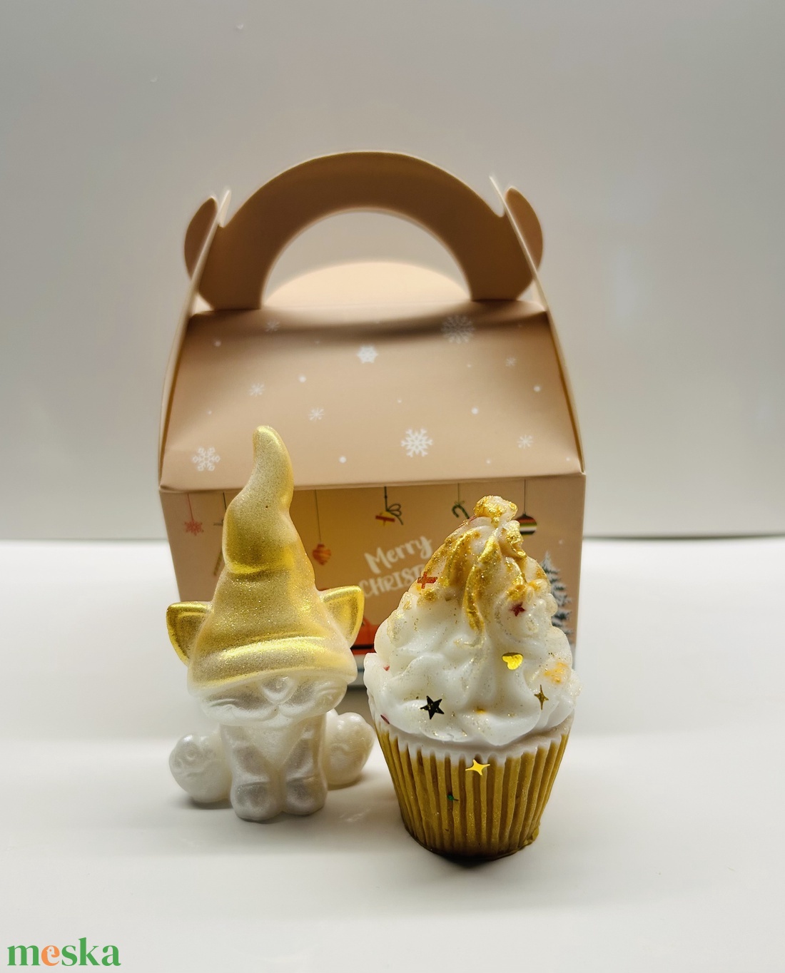 Szappan muffin kutya, cica, vagy rénszarvas figurával ajándék dobozban - szépségápolás - szappan & fürdés - kézműves szappan - Meska.hu Szappan muffin kutya, cica, vagy rénszarvas figurával ajándék dobozban - szépségápolás - szappan & fürdés - kézműves szappan - Meska.hu