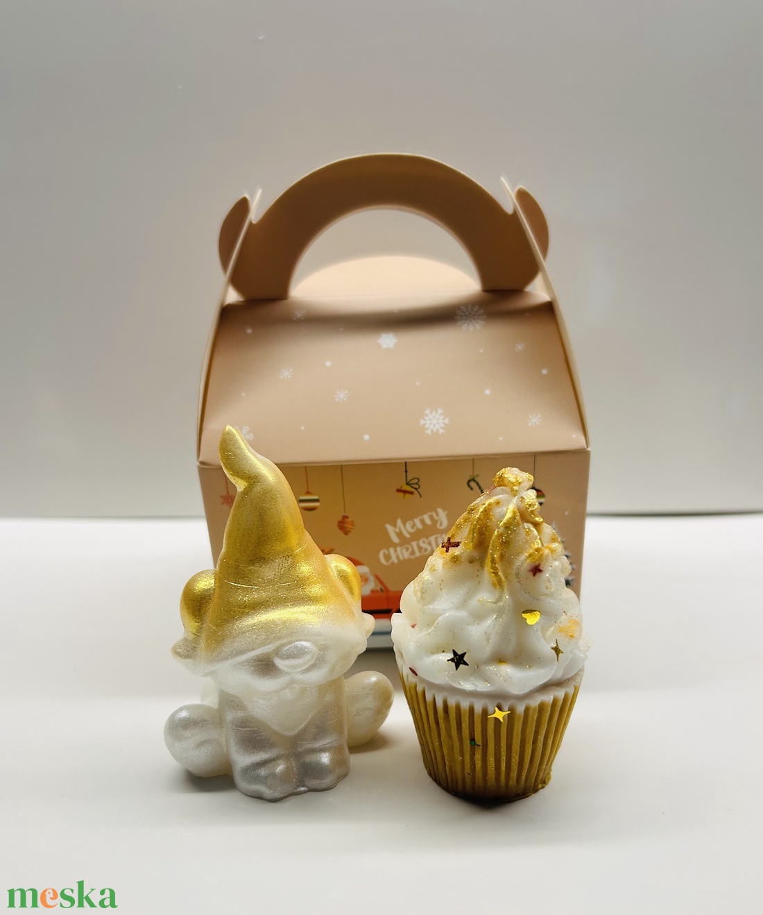 Szappan muffin kutya, cica, vagy rénszarvas figurával ajándék dobozban - szépségápolás - szappan & fürdés - kézműves szappan - Meska.hu Szappan muffin kutya, cica, vagy rénszarvas figurával ajándék dobozban - szépségápolás - szappan & fürdés - kézműves szappan - Meska.hu