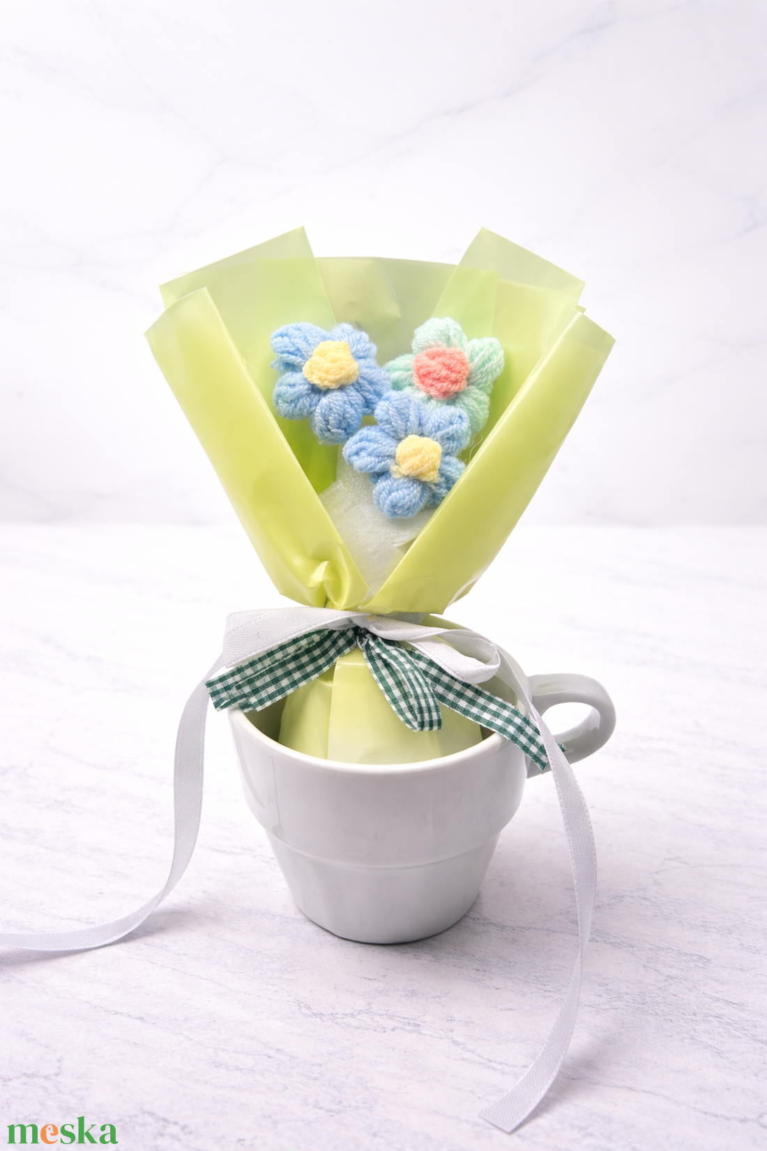 Mini fonalvirág csokor, kézzel készült örökcsokor, pasztell ajándék gyerekeknek - otthon & életmód - virágdekoráció - virágok - virágcsokor - Meska.hu