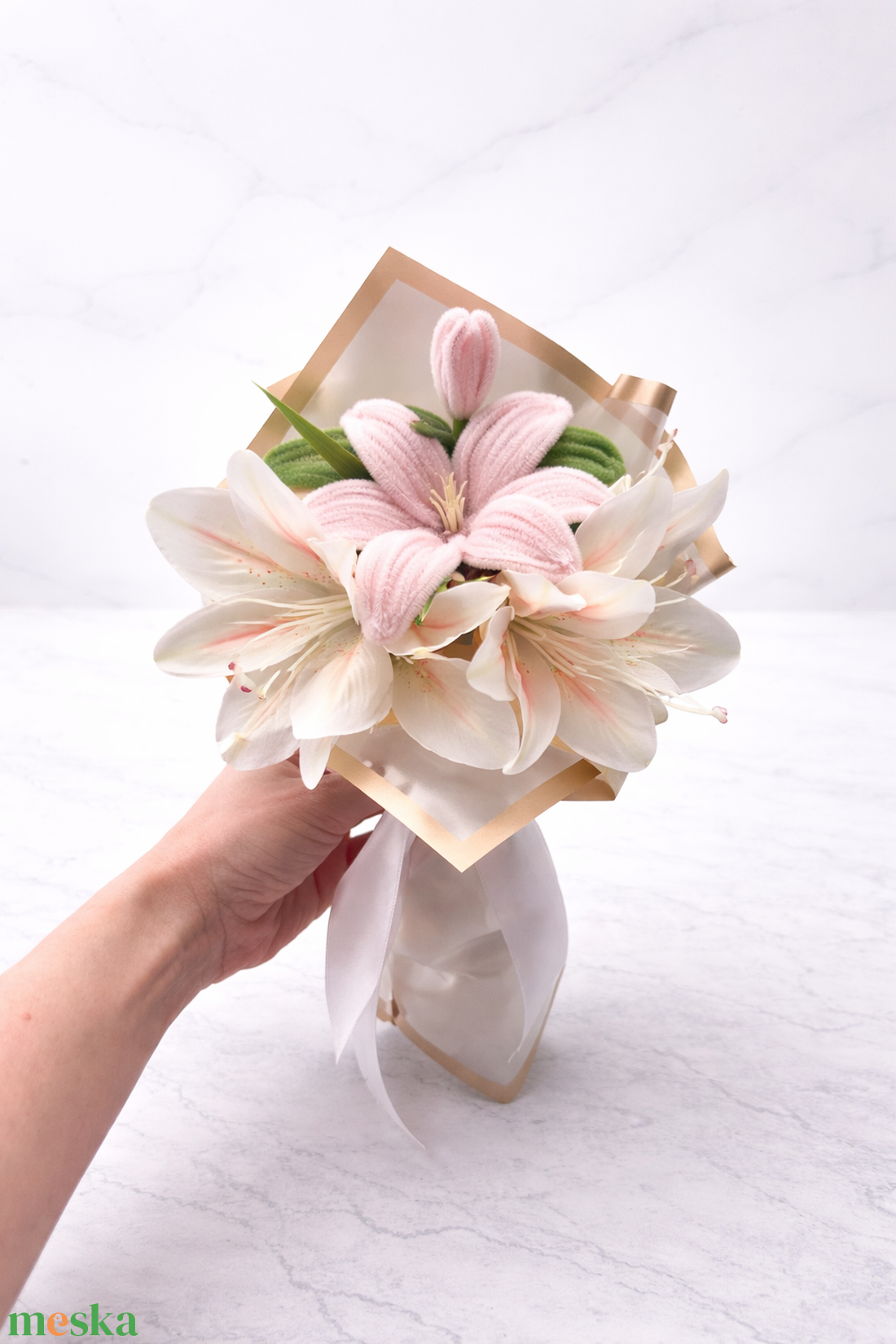 Zsenília virágos liliom csokor - kézműves örök csokor, ajándék  - otthon & életmód - virágdekoráció - virágok - virágcsokor - Meska.hu