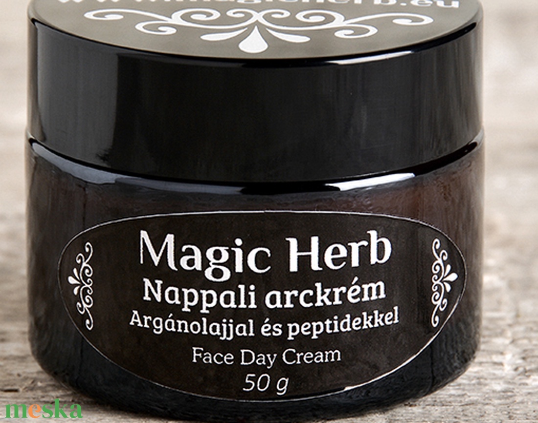 Tápláló nappali arckrém Argan olajjal es peptidekkel - szépségápolás - arcápolás - arckrém - Meska.hu Tápláló nappali arckrém Argan olajjal es peptidekkel - szépségápolás - arcápolás - arckrém - Meska.hu