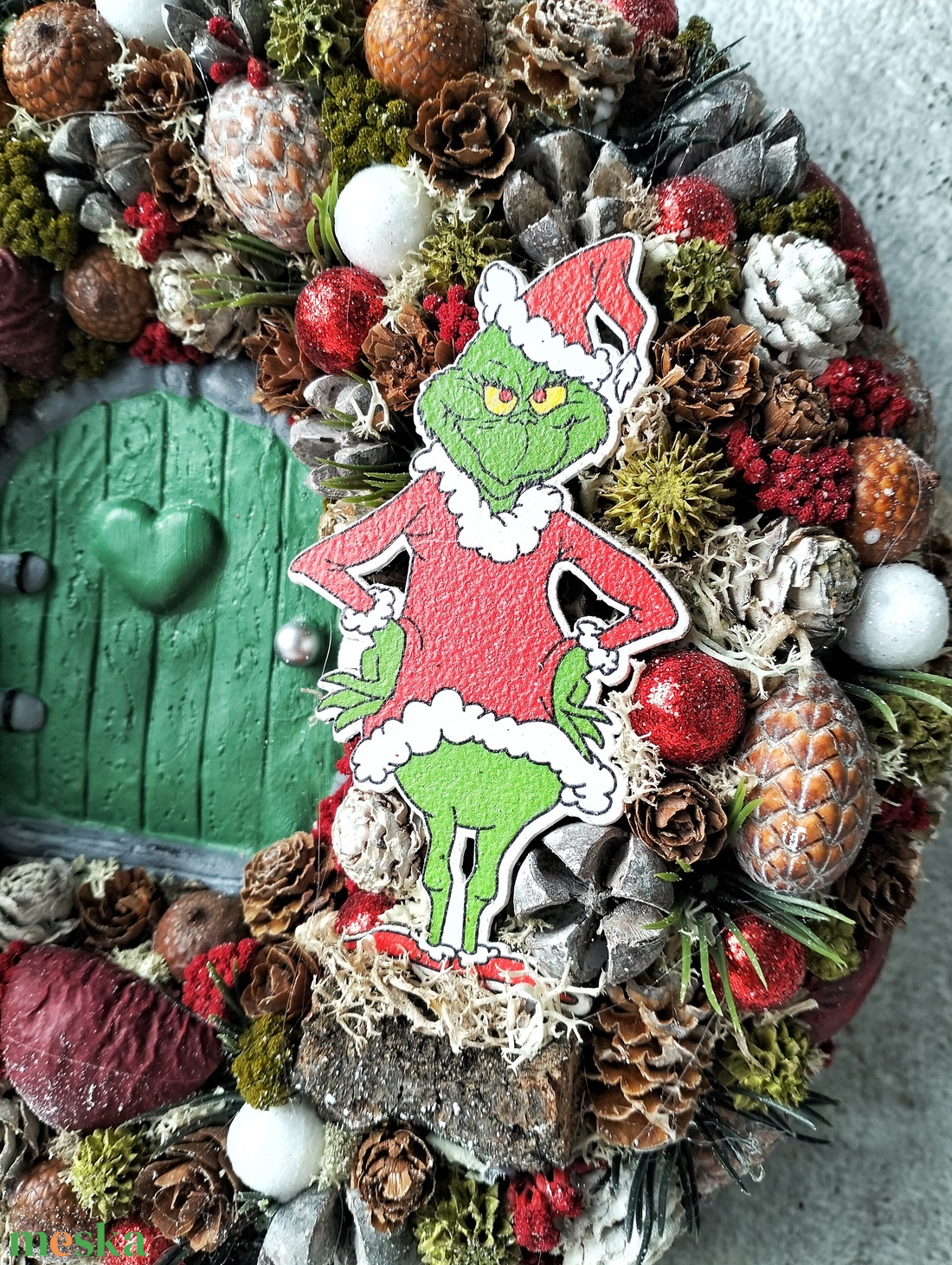 Grinch kopogtat - karácsony - karácsonyi lakásdekoráció - karácsonyi ajtódíszek - Meska.hu Grinch kopogtat - karácsony - karácsonyi lakásdekoráció - karácsonyi ajtódíszek - Meska.hu