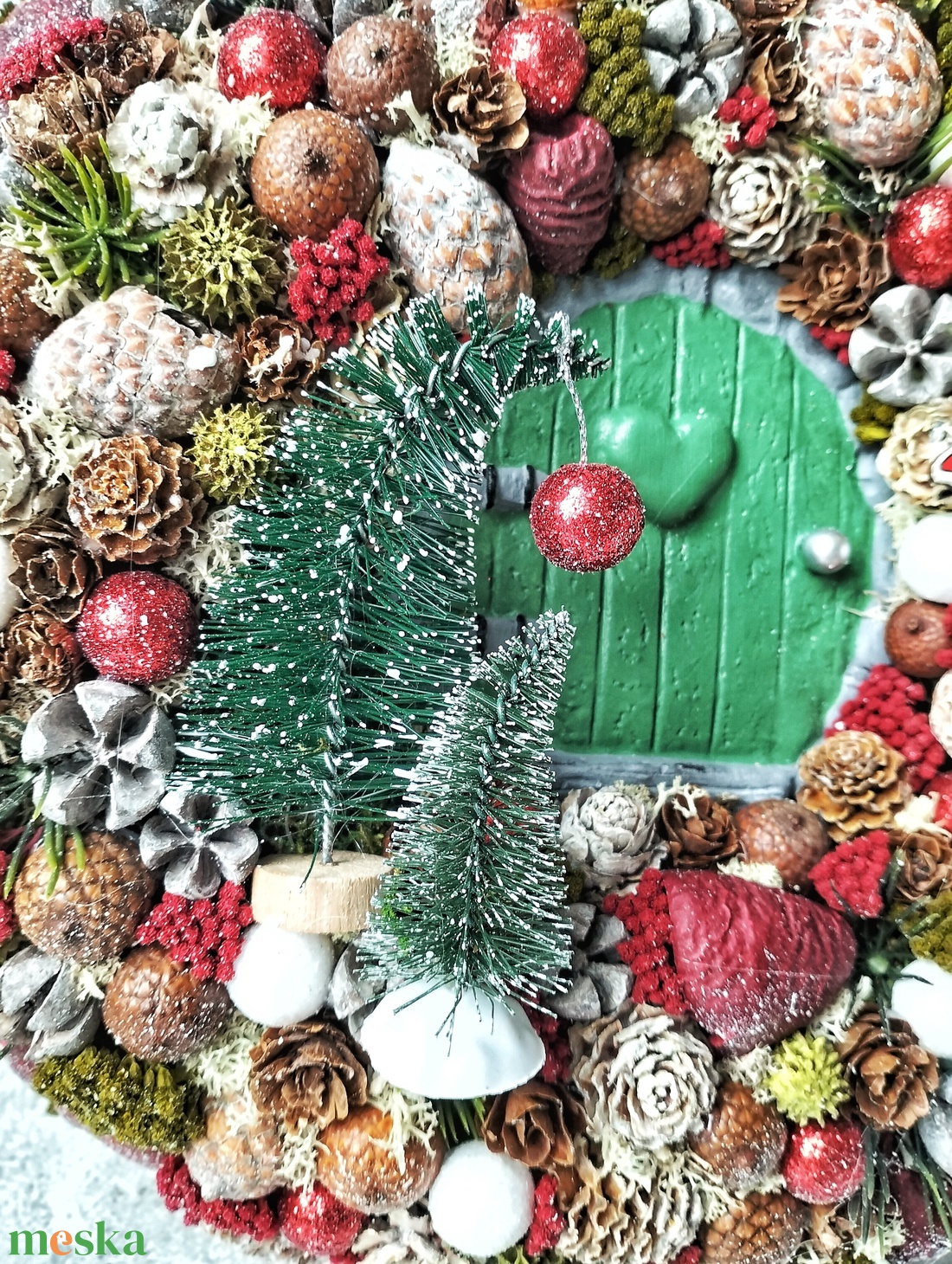 Grinch kopogtat - karácsony - karácsonyi lakásdekoráció - karácsonyi ajtódíszek - Meska.hu Grinch kopogtat - karácsony - karácsonyi lakásdekoráció - karácsonyi ajtódíszek - Meska.hu
