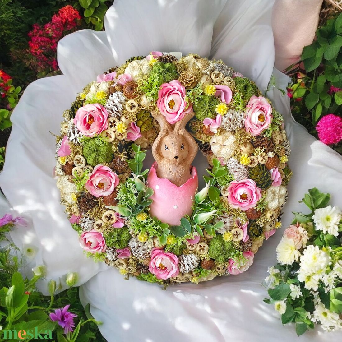 Nyuszi tojásban -Húsvéti ajtódísz - otthon & életmód - dekoráció - ajtó- és ablak dekoráció - ajtódísz & kopogtató - Meska.hu